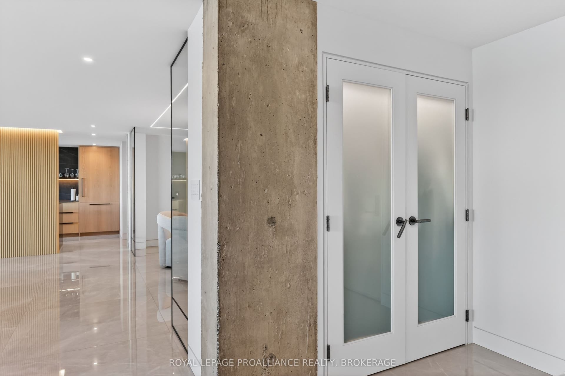 165 Ontario Street, #505, Kingston, Frontenac ON K7L 2Y6