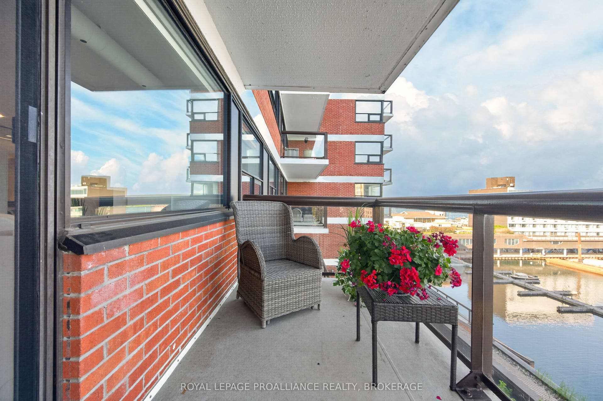 165 Ontario Street, #505, Kingston, Frontenac ON K7L 2Y6