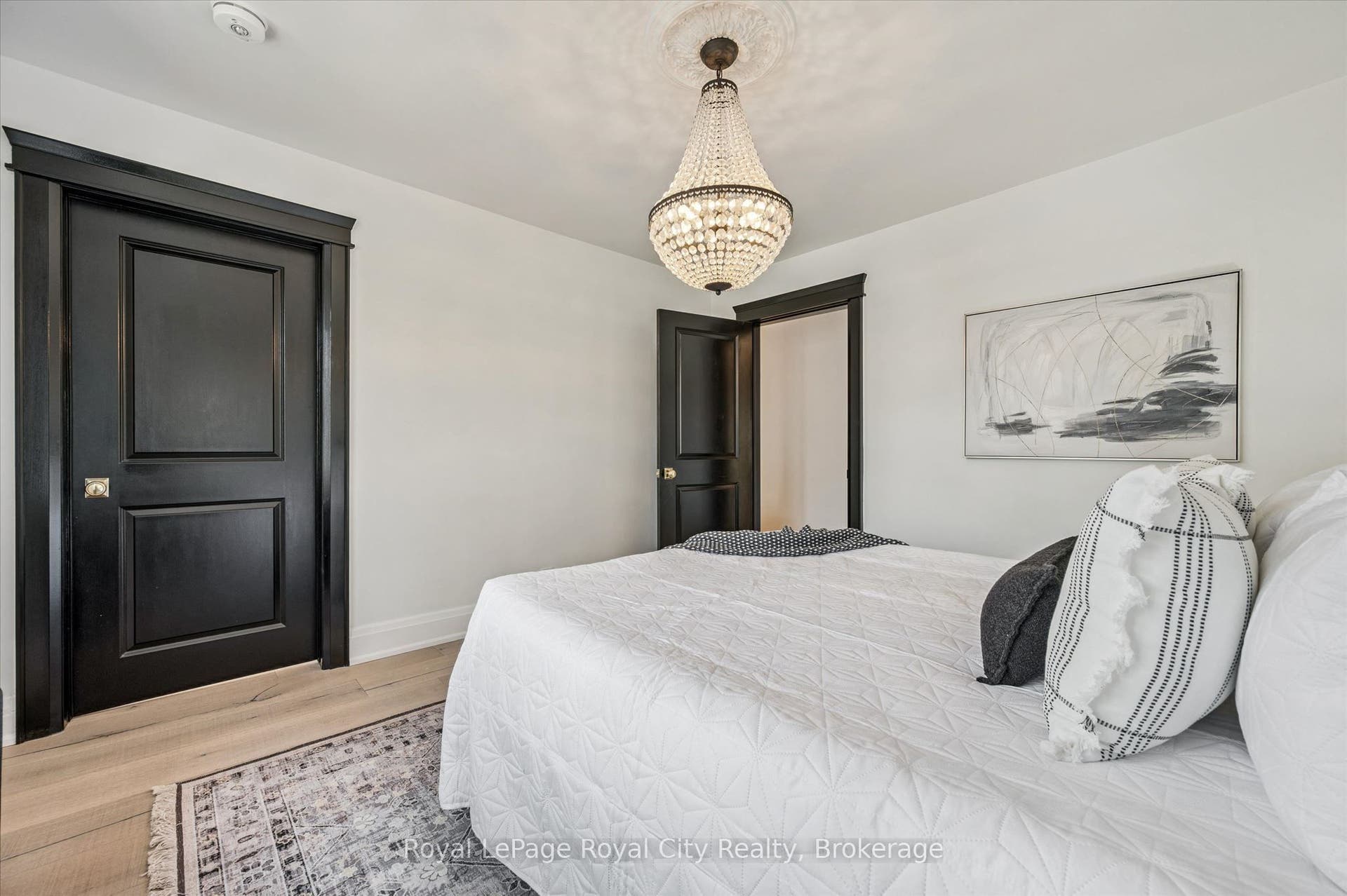 87 University Avenue W, Guelph, Wellington ON N1G 1P1 87 University Avenue W, Guelph, Wellington ON N1G 1P1