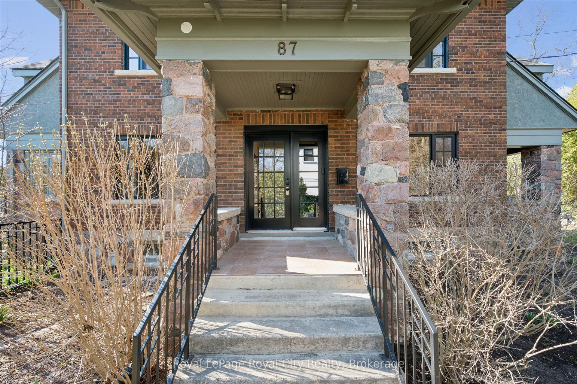 87 University Avenue W, Guelph, Wellington ON N1G 1P1 87 University Avenue W, Guelph, Wellington ON N1G 1P1