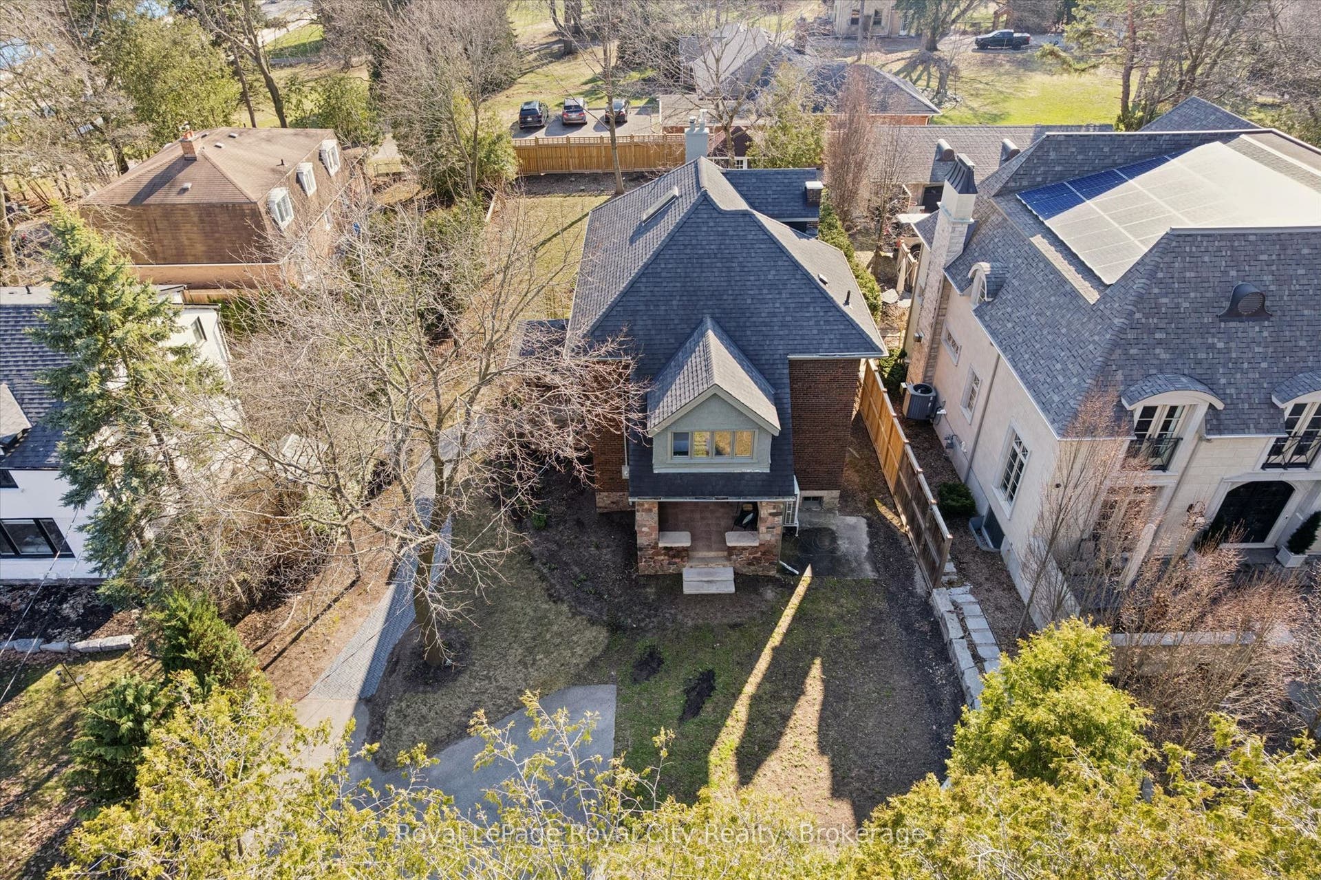 87 University Avenue W, Guelph, Wellington ON N1G 1P1 87 University Avenue W, Guelph, Wellington ON N1G 1P1