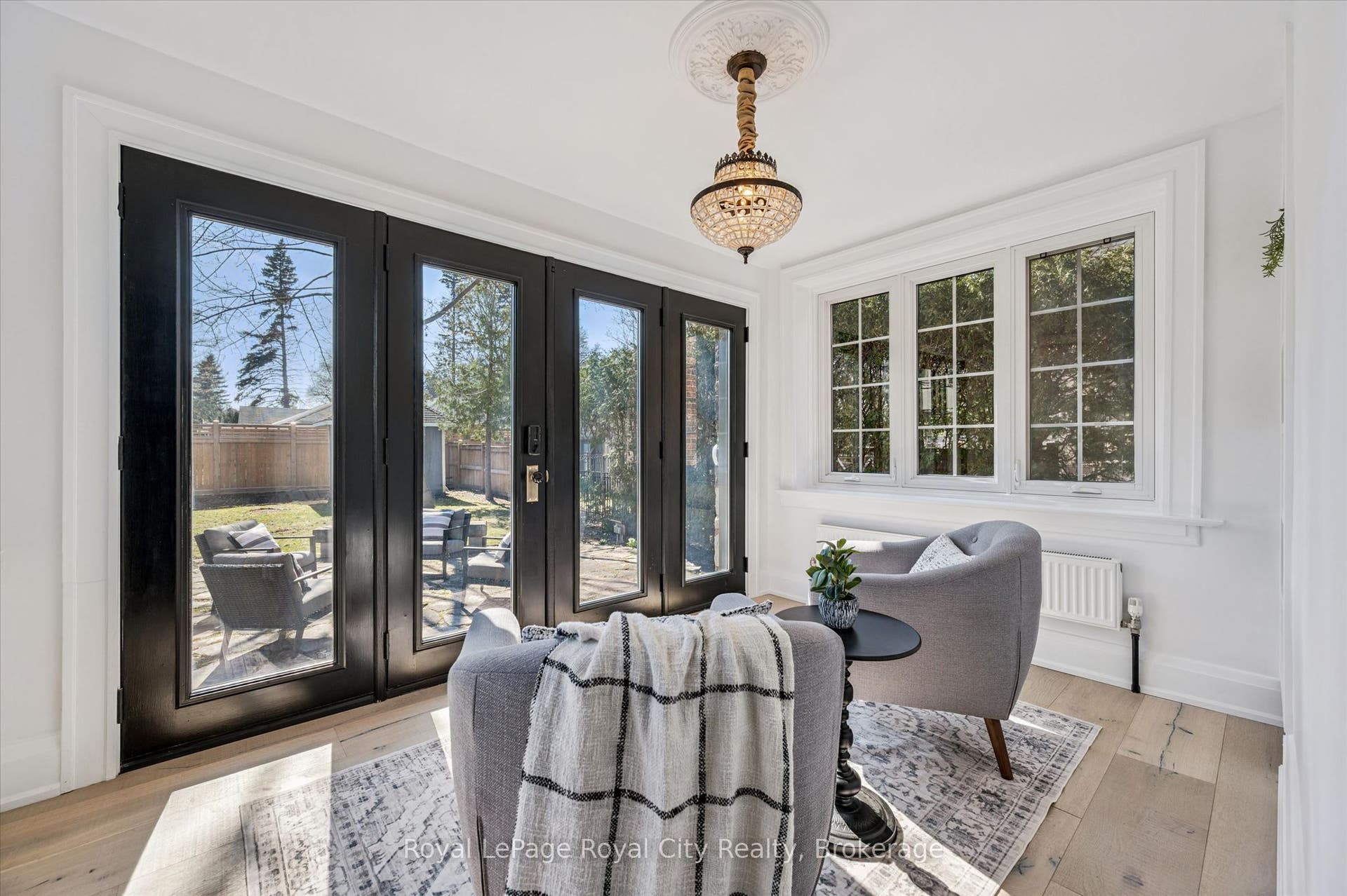 87 University Avenue W, Guelph, Wellington ON N1G 1P1 87 University Avenue W, Guelph, Wellington ON N1G 1P1
