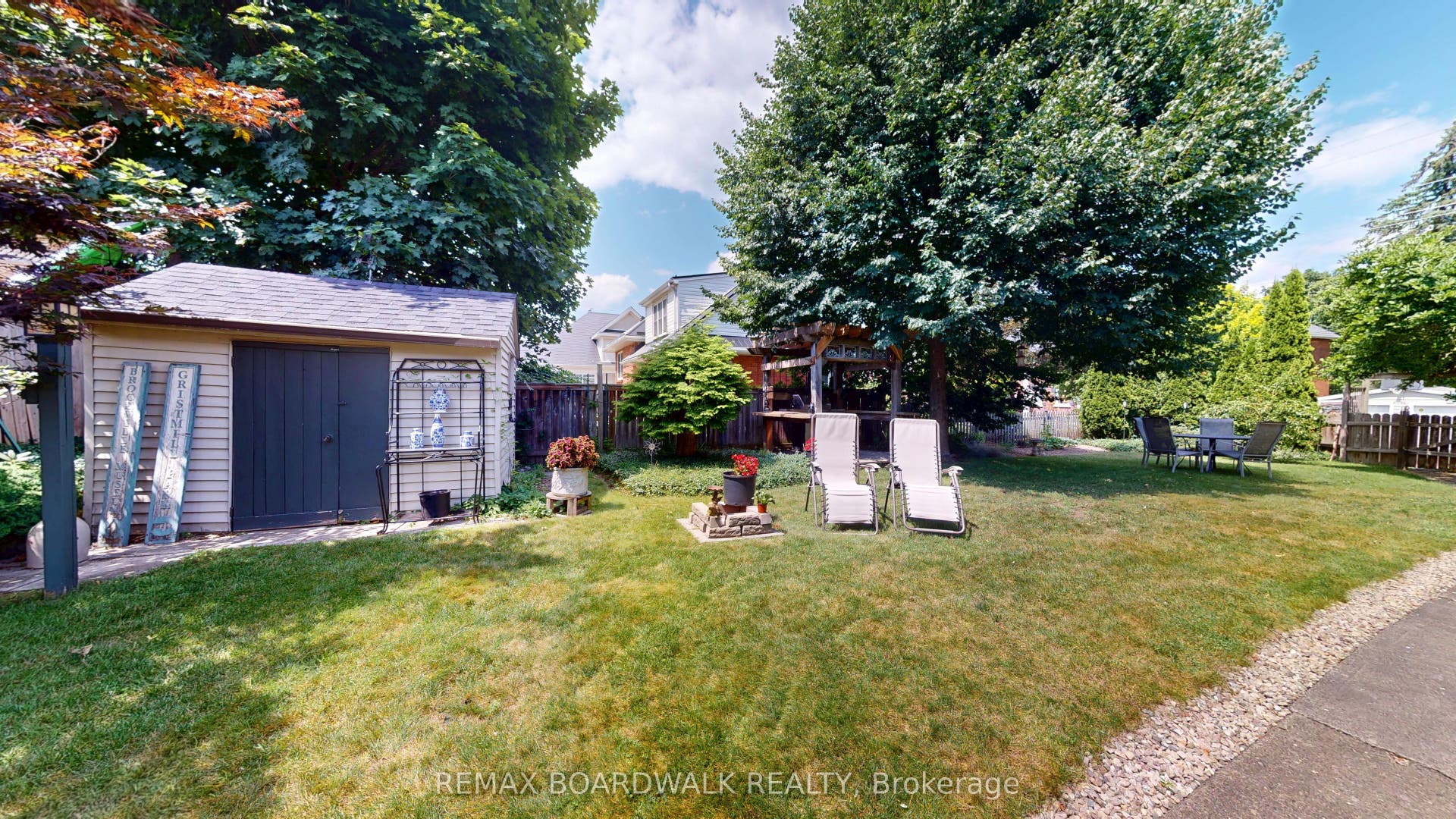148 James Street E, Brockville, Leeds And Grenville ON K6V 1L2