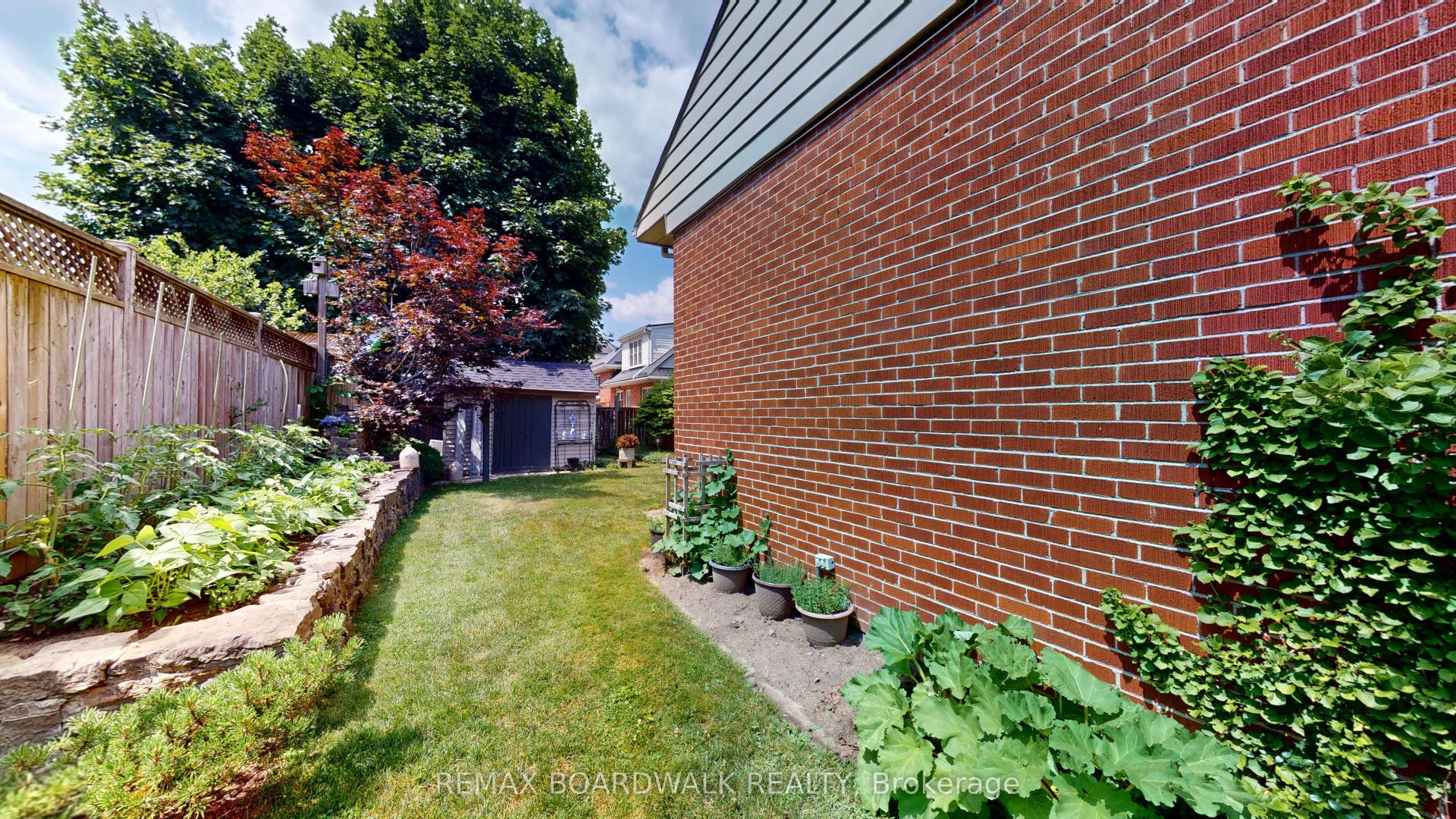 148 James Street E, Brockville, Leeds And Grenville ON K6V 1L2