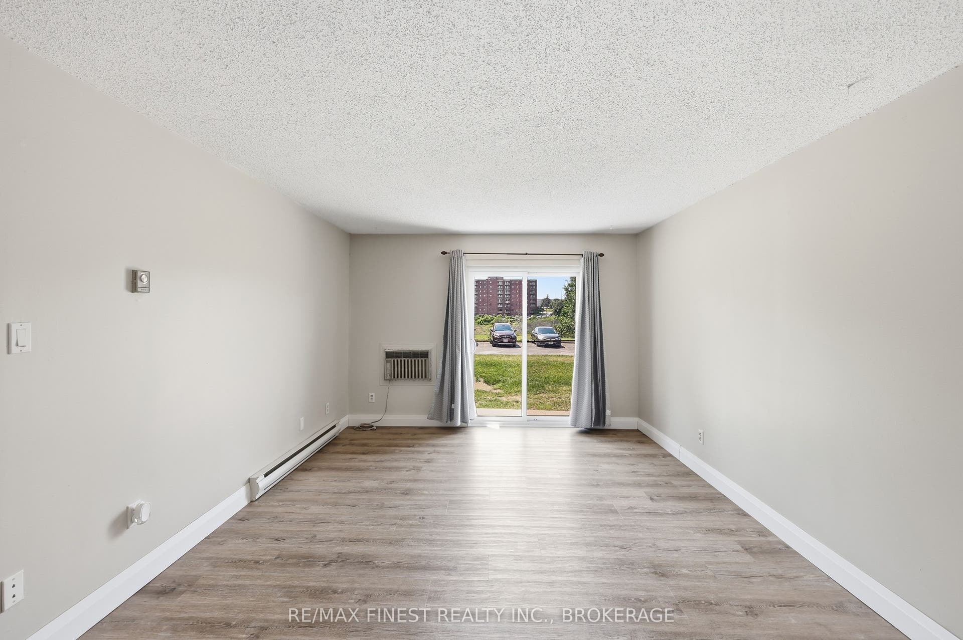 745 Davis Drive, #101, Kingston, Frontenac ON K7M 8J4 745 Davis Drive, #101, Kingston, Frontenac ON K7M 8J4