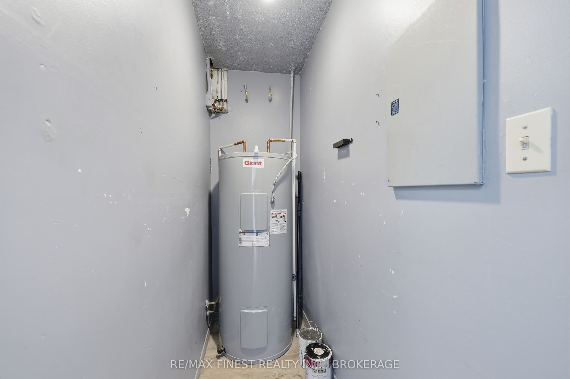 745 Davis Drive, #101, Kingston, Frontenac ON K7M 8J4 745 Davis Drive, #101, Kingston, Frontenac ON K7M 8J4
