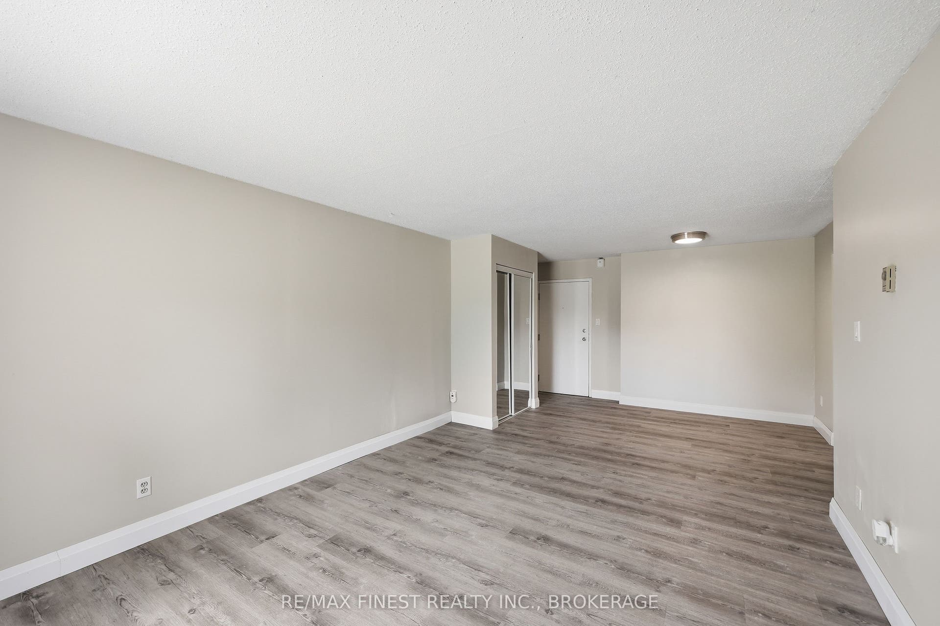 745 Davis Drive, #101, Kingston, Frontenac ON K7M 8J4 745 Davis Drive, #101, Kingston, Frontenac ON K7M 8J4