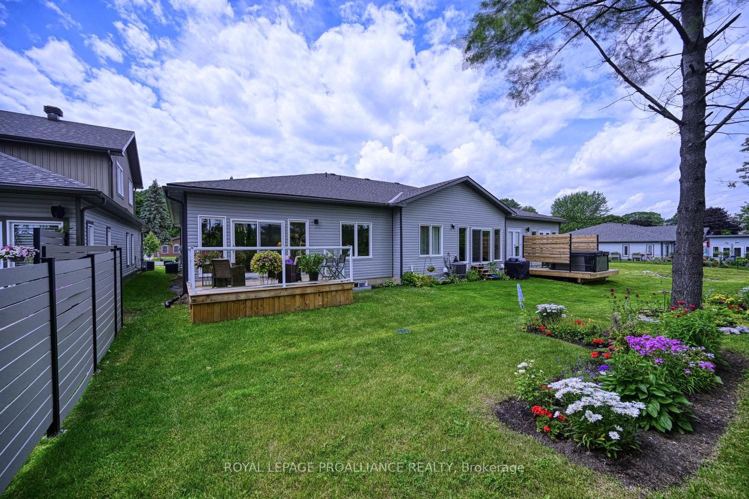 57 A Centre Street, Brockville, Leeds And Grenville ON K6V 0C9