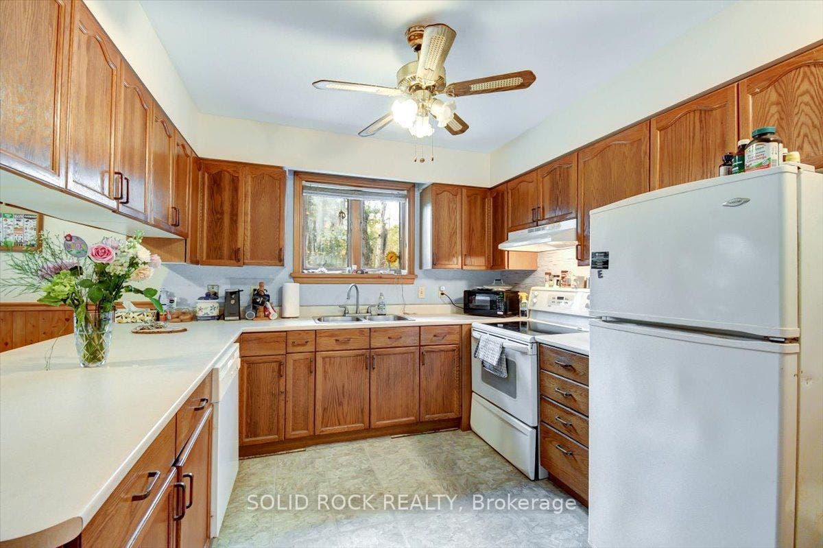 Spacious Kitchen