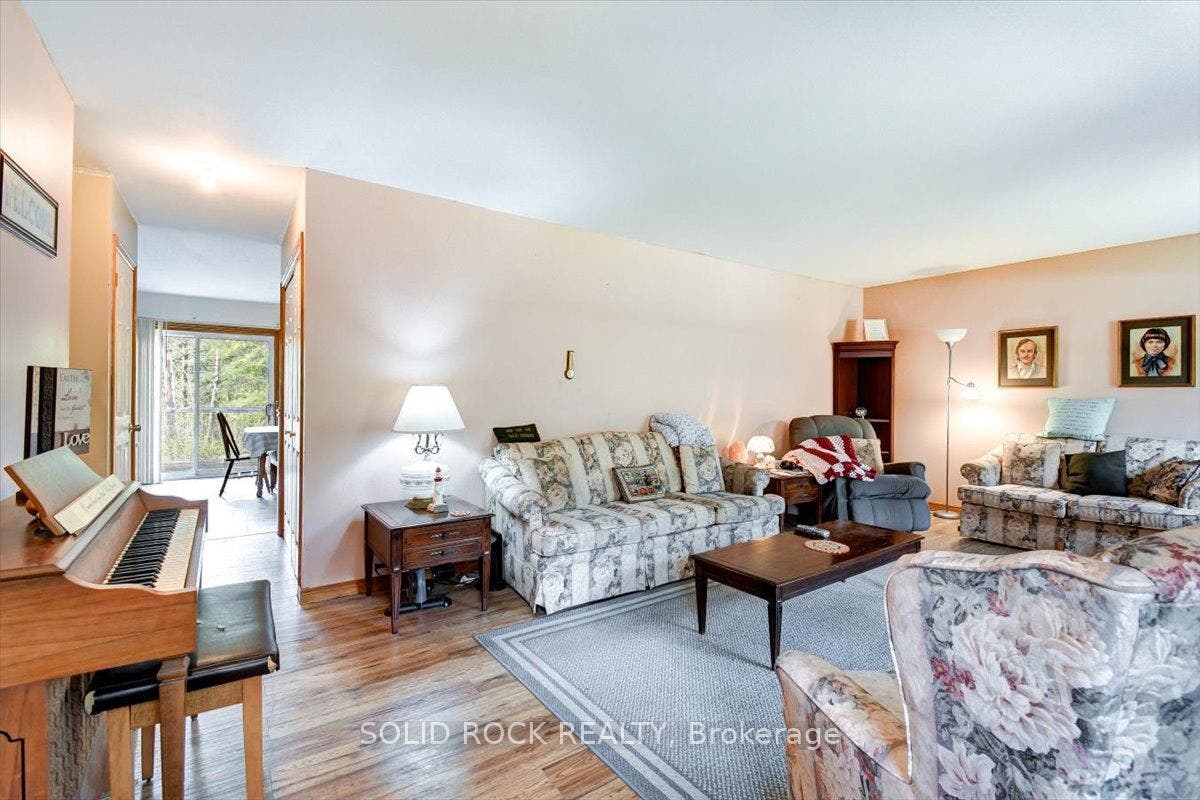 Spacious Living  Room