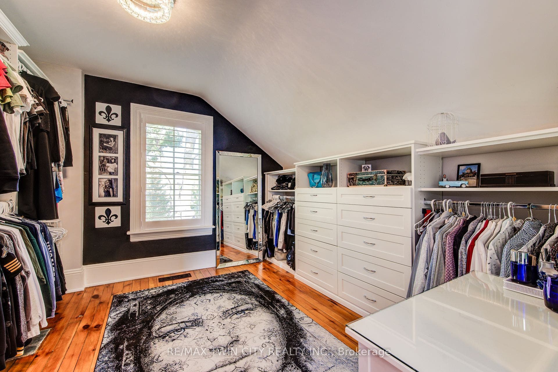 920 Orr Court, Kitchener, Waterloo ON N2R 1R4 920 Orr Court, Kitchener, Waterloo ON N2R 1R4