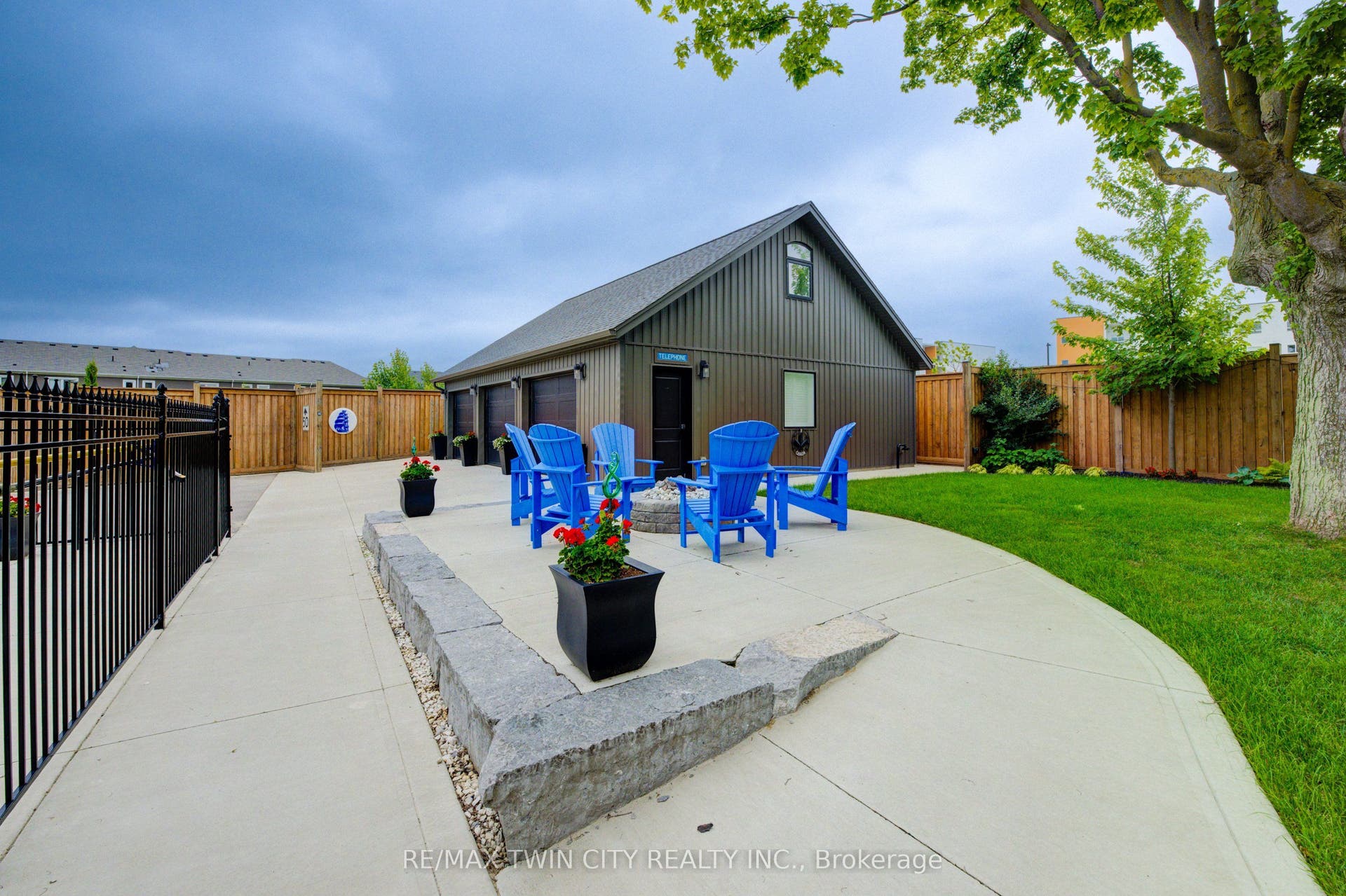 920 Orr Court, Kitchener, Waterloo ON N2R 1R4 920 Orr Court, Kitchener, Waterloo ON N2R 1R4