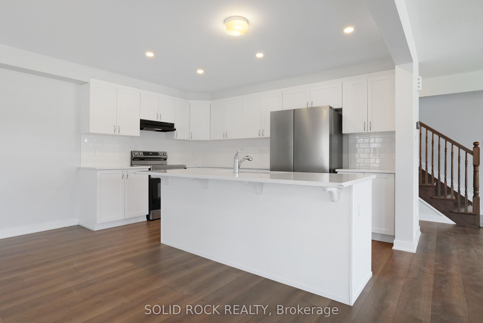 320 MEYNELL Road, Stittsville - Munster - Richmond, Ottawa ON K0A 2Z0 320 MEYNELL Road, Stittsville - Munster - Richmond, Ottawa ON K0A 2Z0