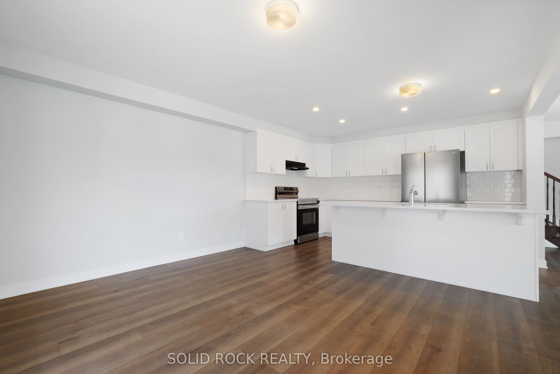 320 MEYNELL Road, Stittsville - Munster - Richmond, Ottawa ON K0A 2Z0 320 MEYNELL Road, Stittsville - Munster - Richmond, Ottawa ON K0A 2Z0