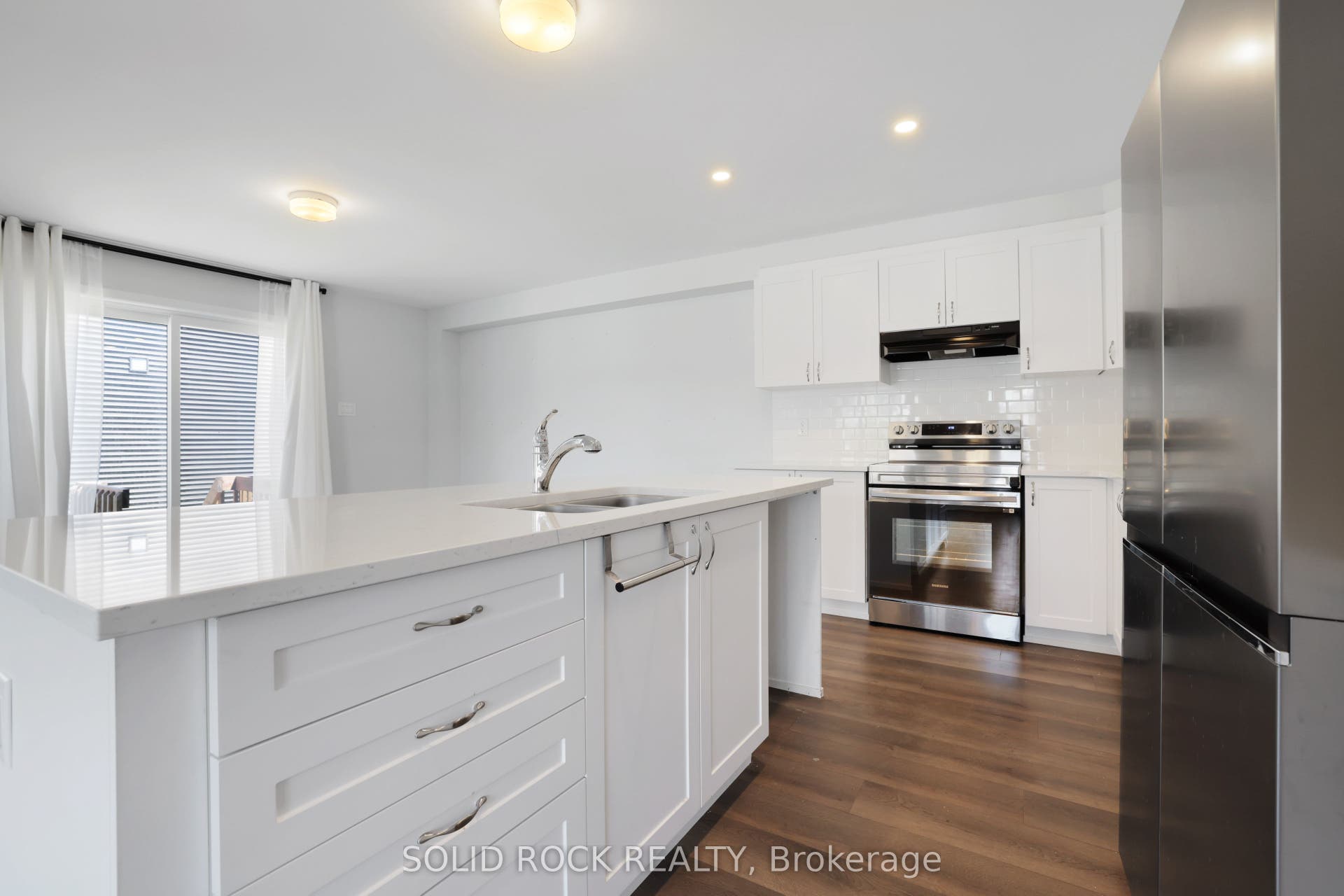 320 MEYNELL Road, Stittsville - Munster - Richmond, Ottawa ON K0A 2Z0 320 MEYNELL Road, Stittsville - Munster - Richmond, Ottawa ON K0A 2Z0