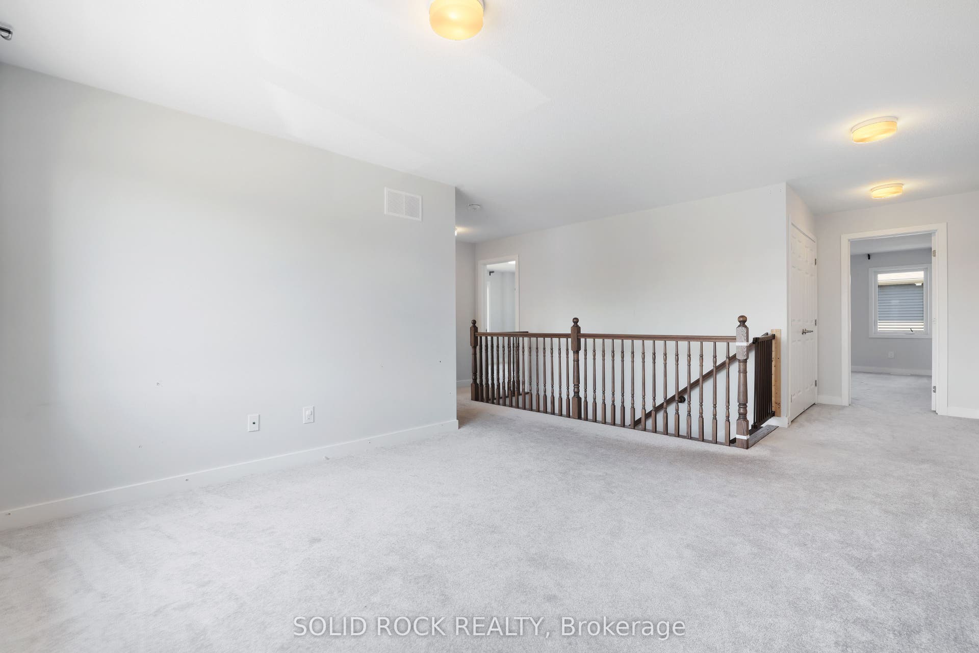 320 MEYNELL Road, Stittsville - Munster - Richmond, Ottawa ON K0A 2Z0 Large loft space upstairs-could be a 4th bedroom