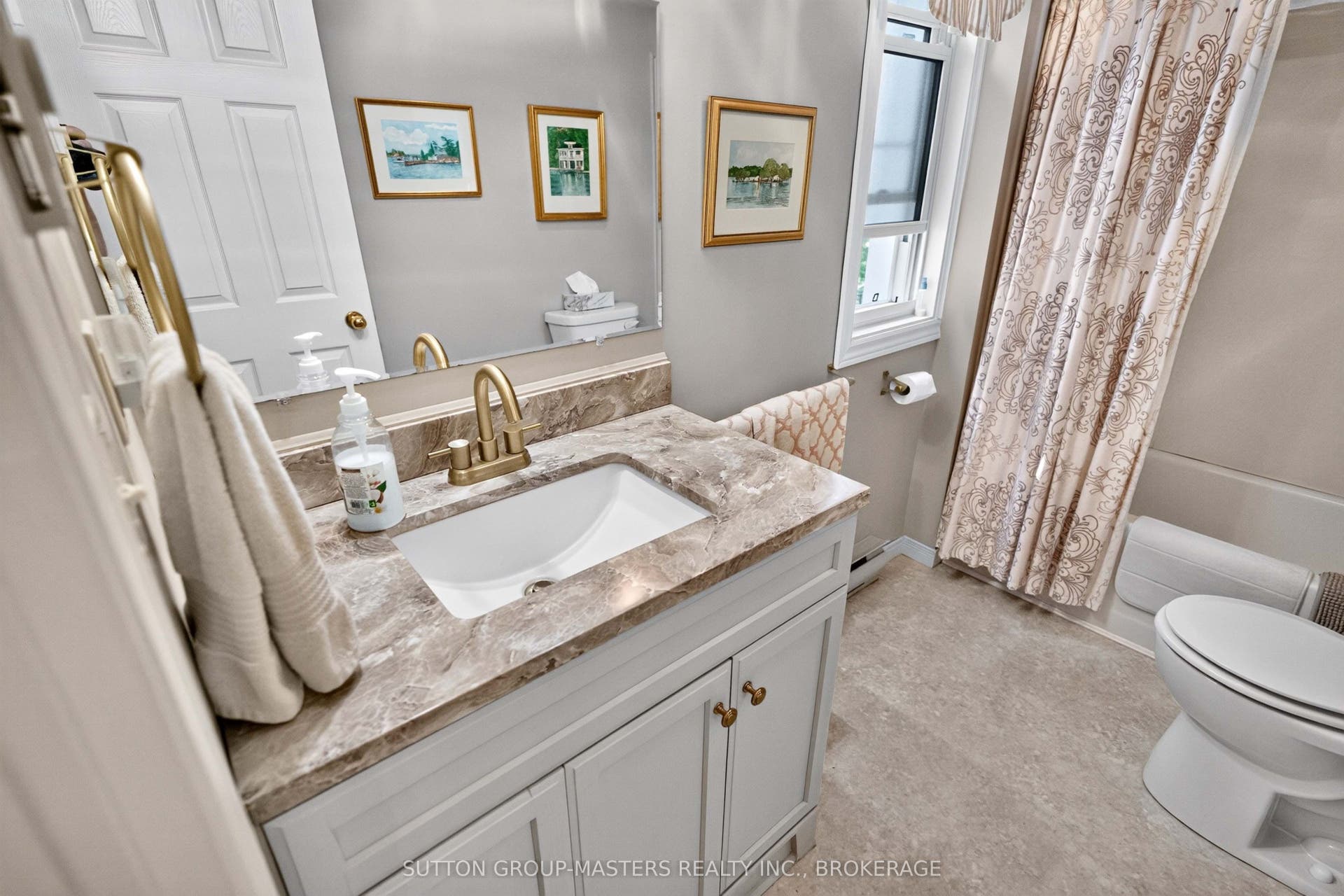 1687 Harten Lane, Kingston, Frontenac ON K7L 4V1 Pretty and practical!