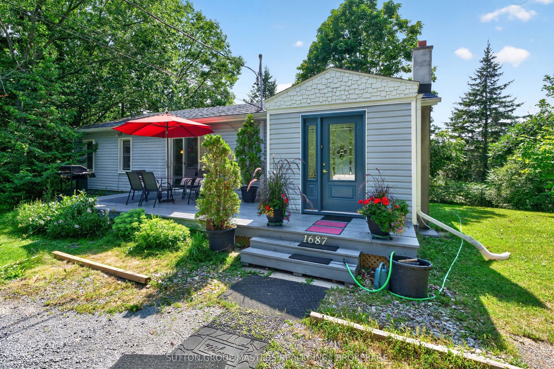 1687 Harten Lane, Kingston, Frontenac ON K7L 4V1 Welcome to 1687 Harten Lane.