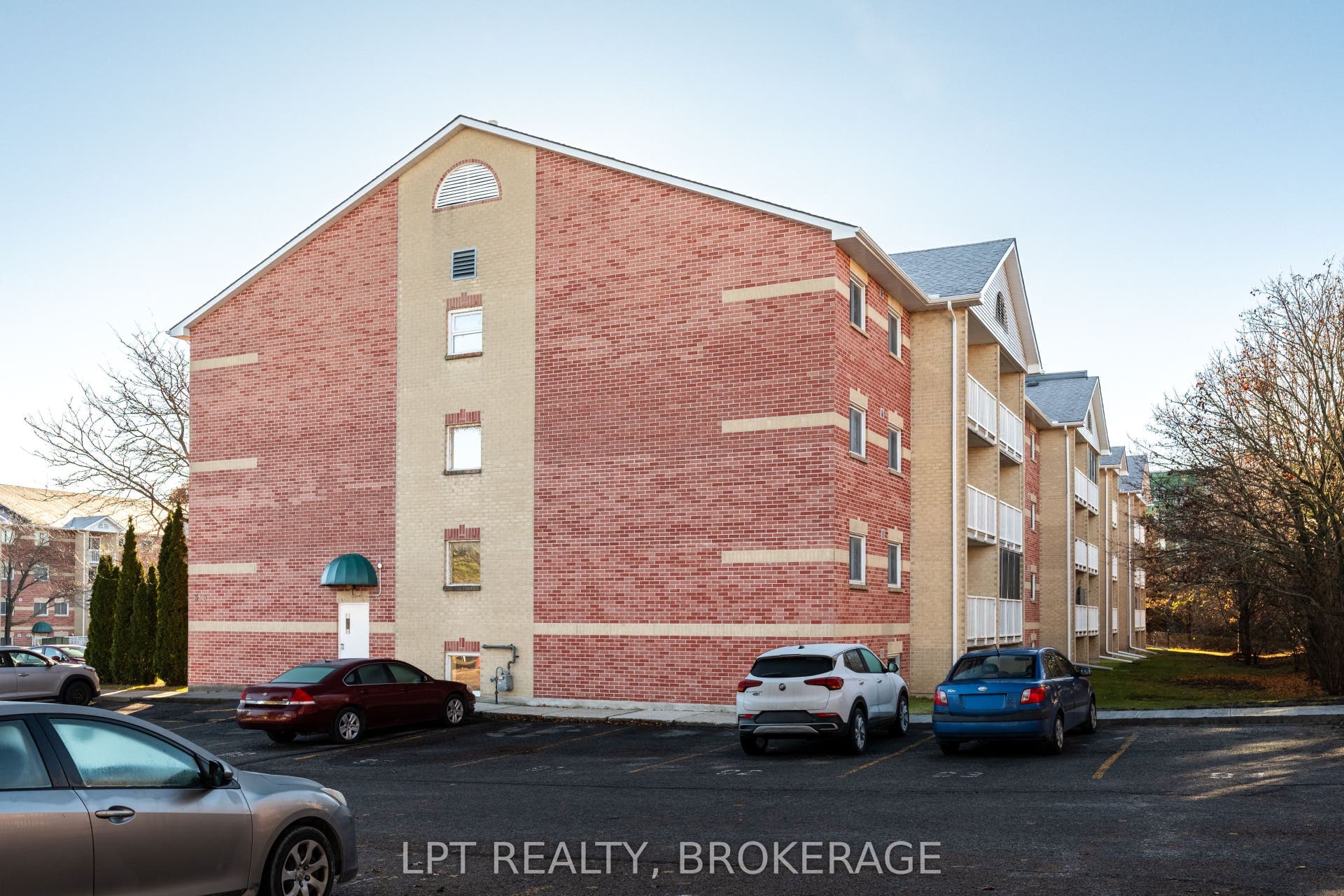 310 Kingsdale Avenue, #107, Kingston, Frontenac ON K7M 8S1 310 Kingsdale Avenue, #107, Kingston, Frontenac ON K7M 8S1