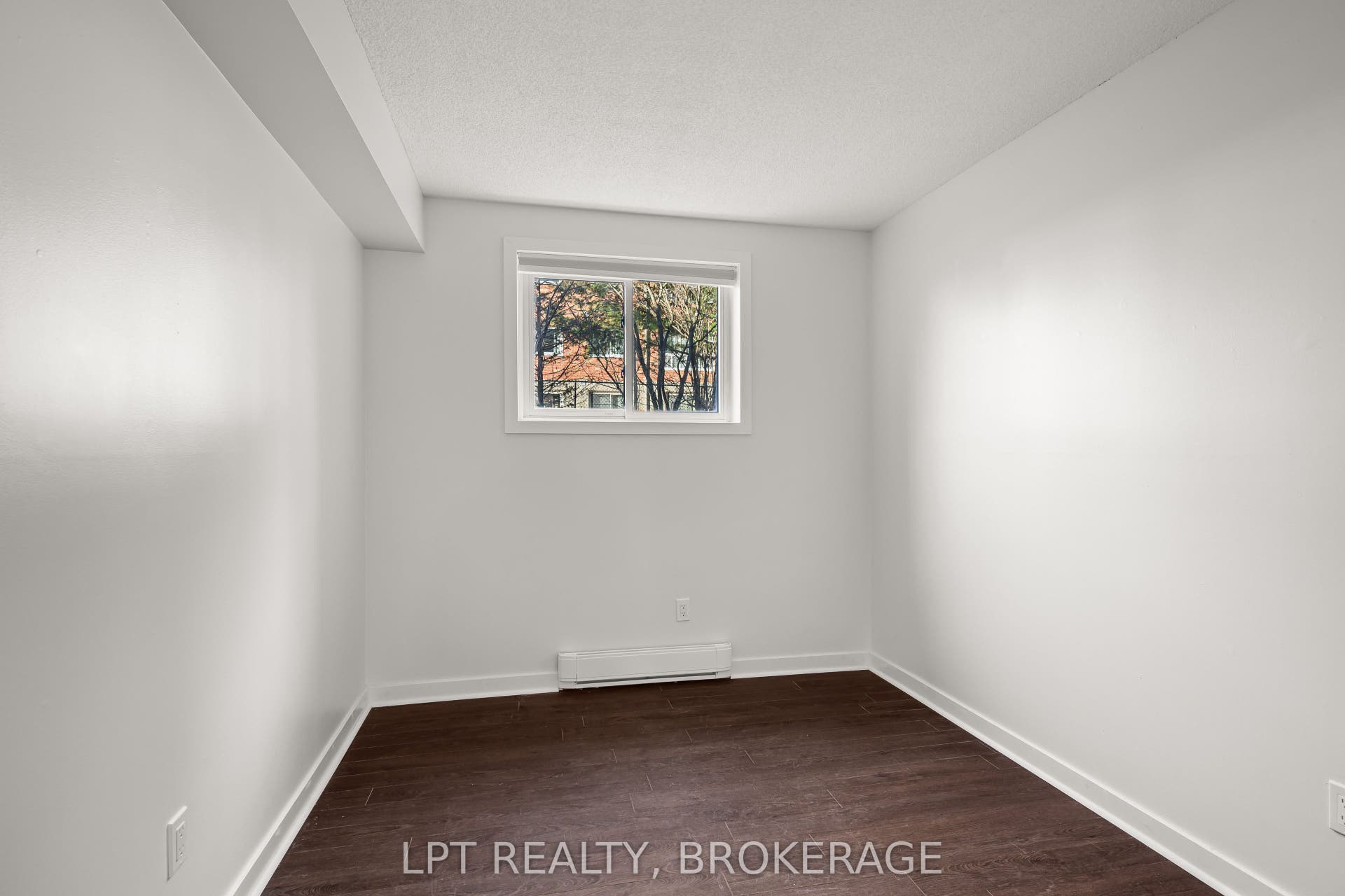 310 Kingsdale Avenue, #107, Kingston, Frontenac ON K7M 8S1 310 Kingsdale Avenue, #107, Kingston, Frontenac ON K7M 8S1