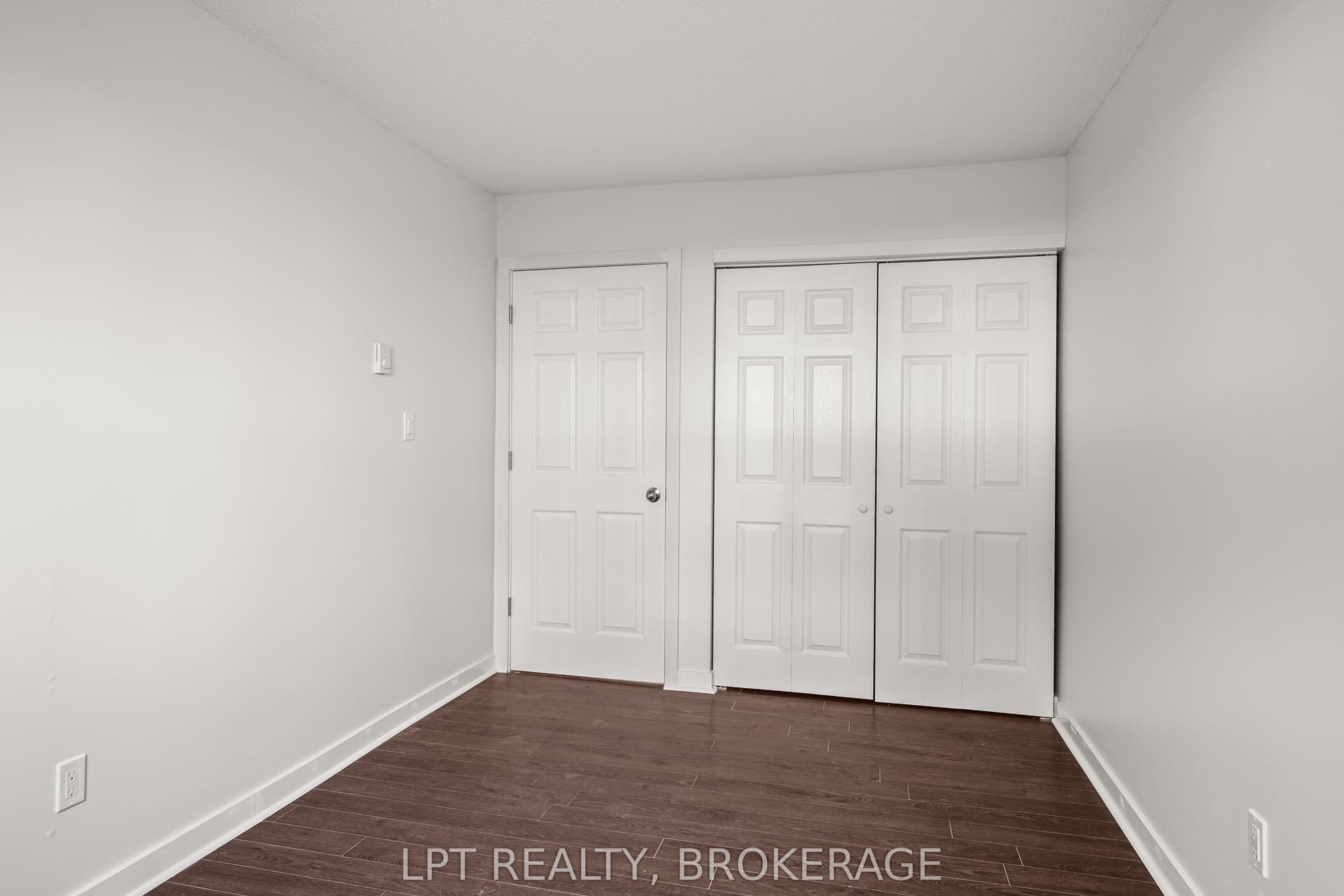 310 Kingsdale Avenue, #107, Kingston, Frontenac ON K7M 8S1 310 Kingsdale Avenue, #107, Kingston, Frontenac ON K7M 8S1