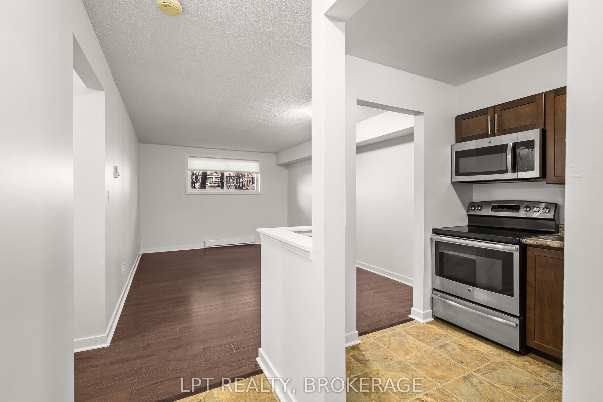310 Kingsdale Avenue, #107, Kingston, Frontenac ON K7M 8S1 310 Kingsdale Avenue, #107, Kingston, Frontenac ON K7M 8S1