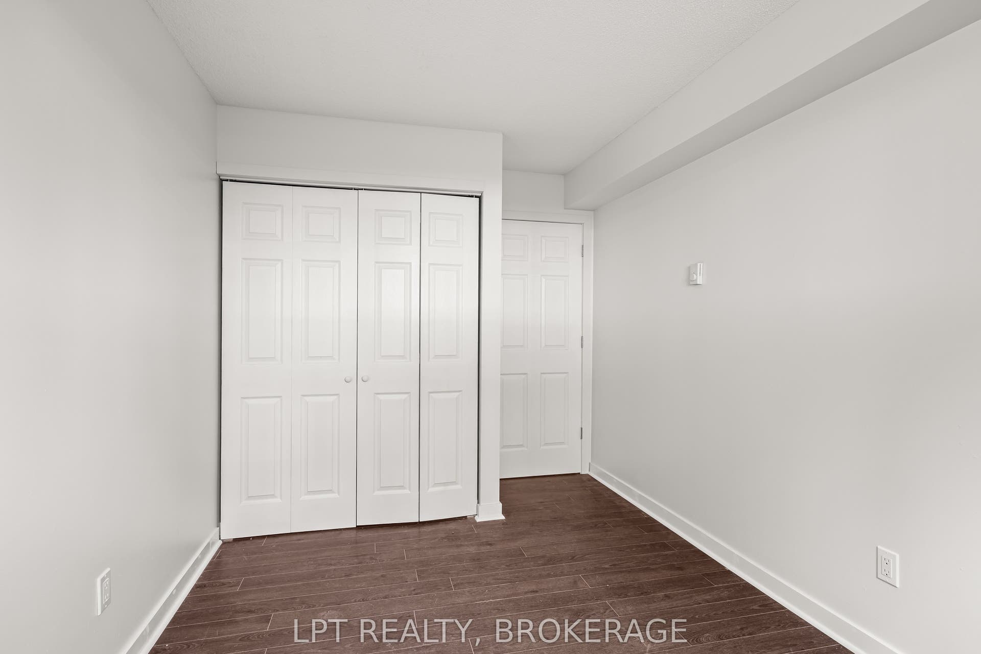310 Kingsdale Avenue, #107, Kingston, Frontenac ON K7M 8S1 310 Kingsdale Avenue, #107, Kingston, Frontenac ON K7M 8S1