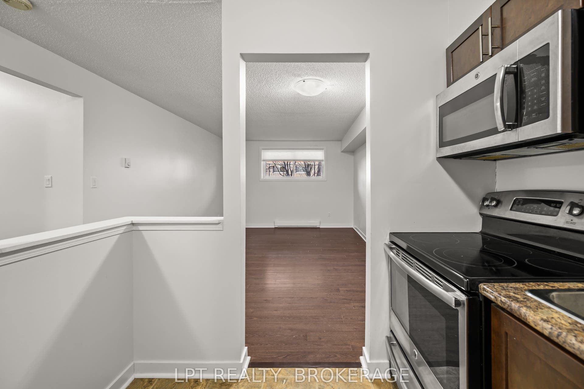 310 Kingsdale Avenue, #107, Kingston, Frontenac ON K7M 8S1 310 Kingsdale Avenue, #107, Kingston, Frontenac ON K7M 8S1