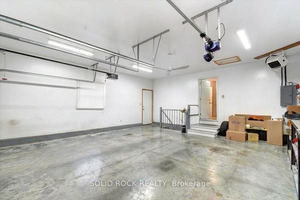 Attached 2 Car Garage