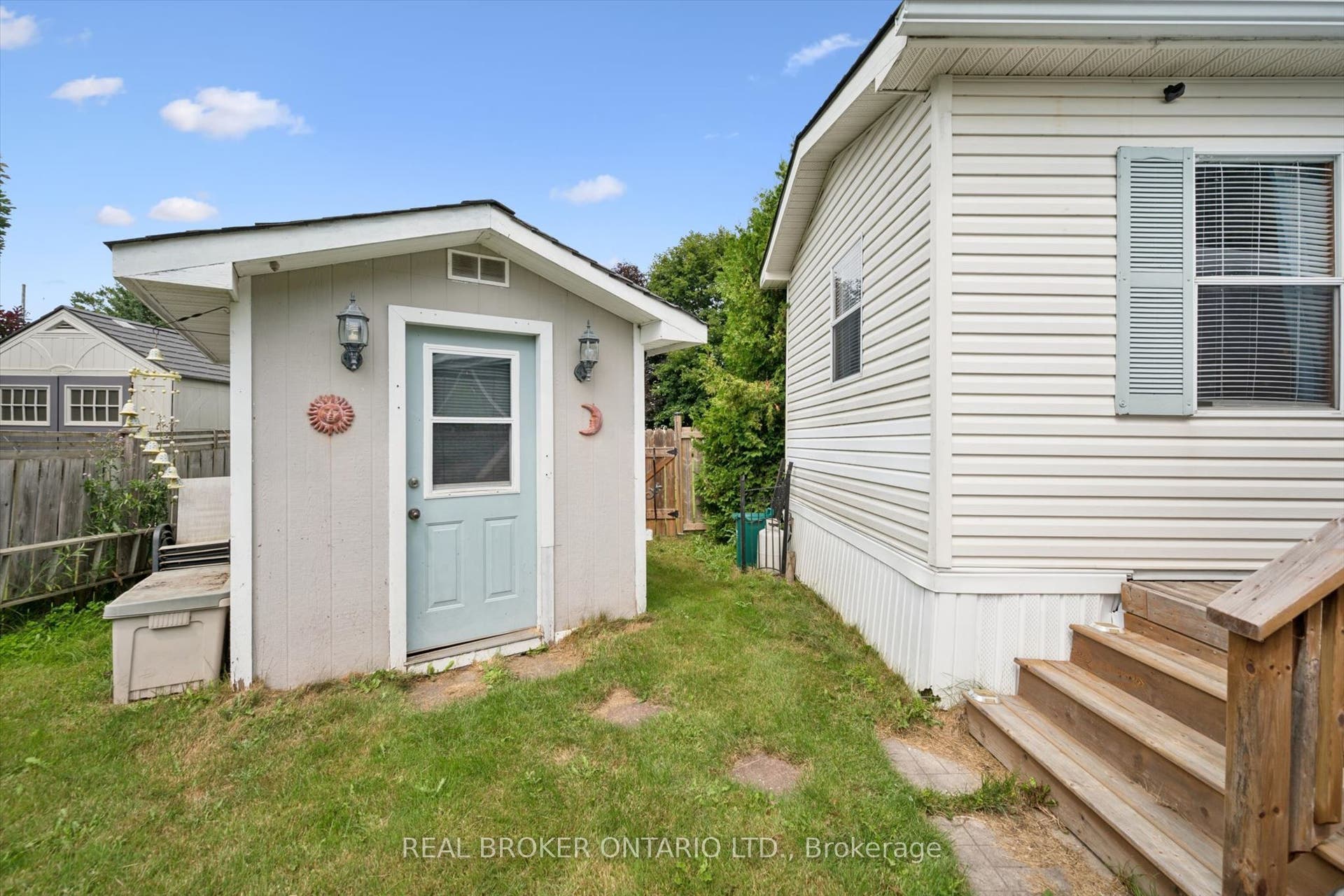218 Beach Road, Centre Wellington, Wellington ON N1M 2W5 218 Beach Road, Centre Wellington, Wellington ON N1M 2W5