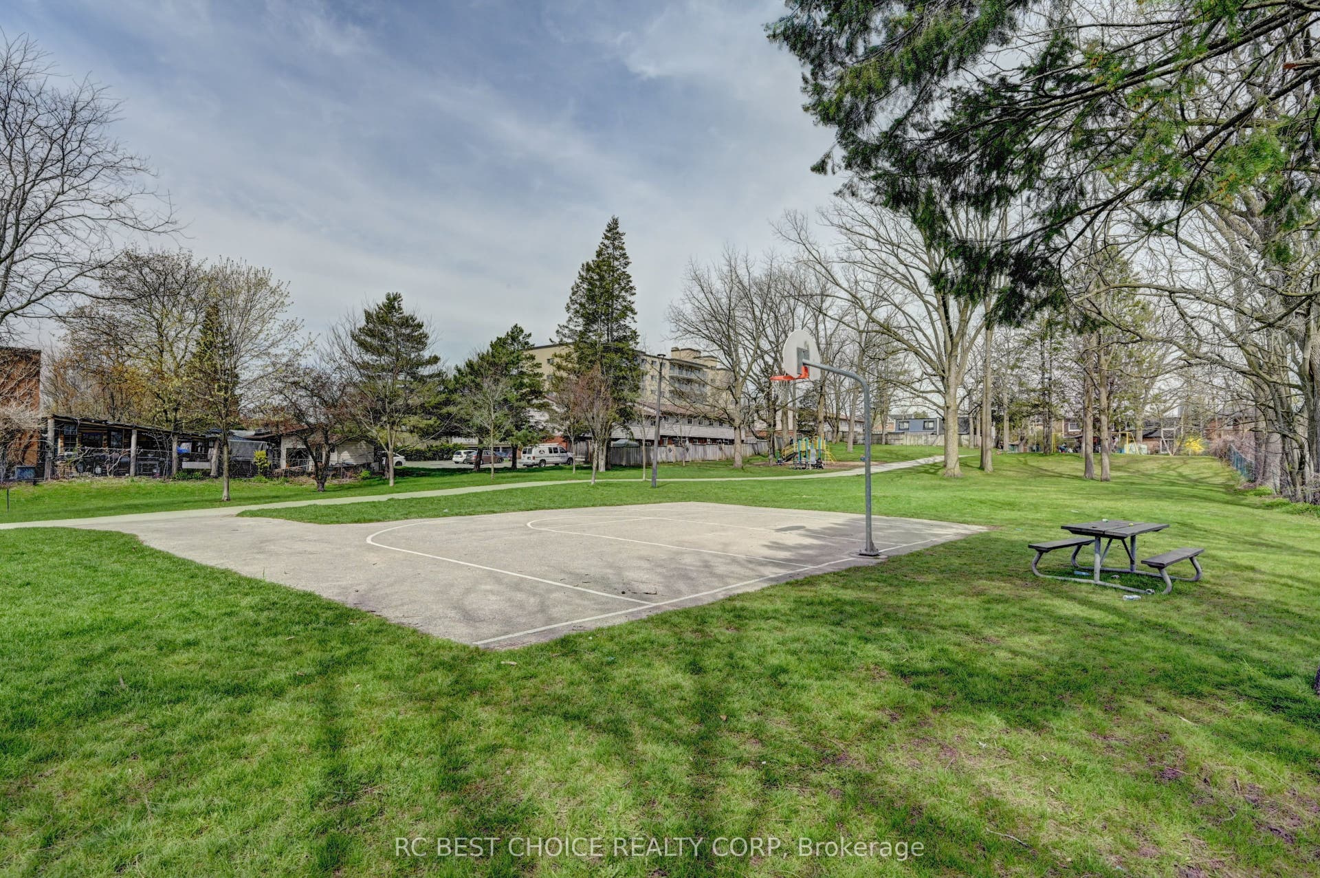 263-265 Mill Street, Kitchener, Waterloo ON N2M 3R4 263-265 Mill Street, Kitchener, Waterloo ON N2M 3R4