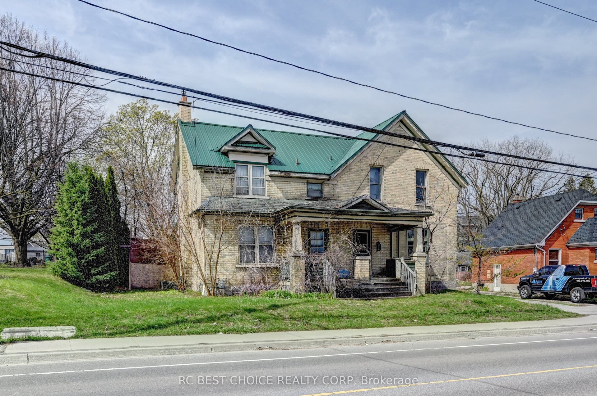 263-265 Mill Street, Kitchener, Waterloo ON N2M 3R4 263-265 Mill Street, Kitchener, Waterloo ON N2M 3R4