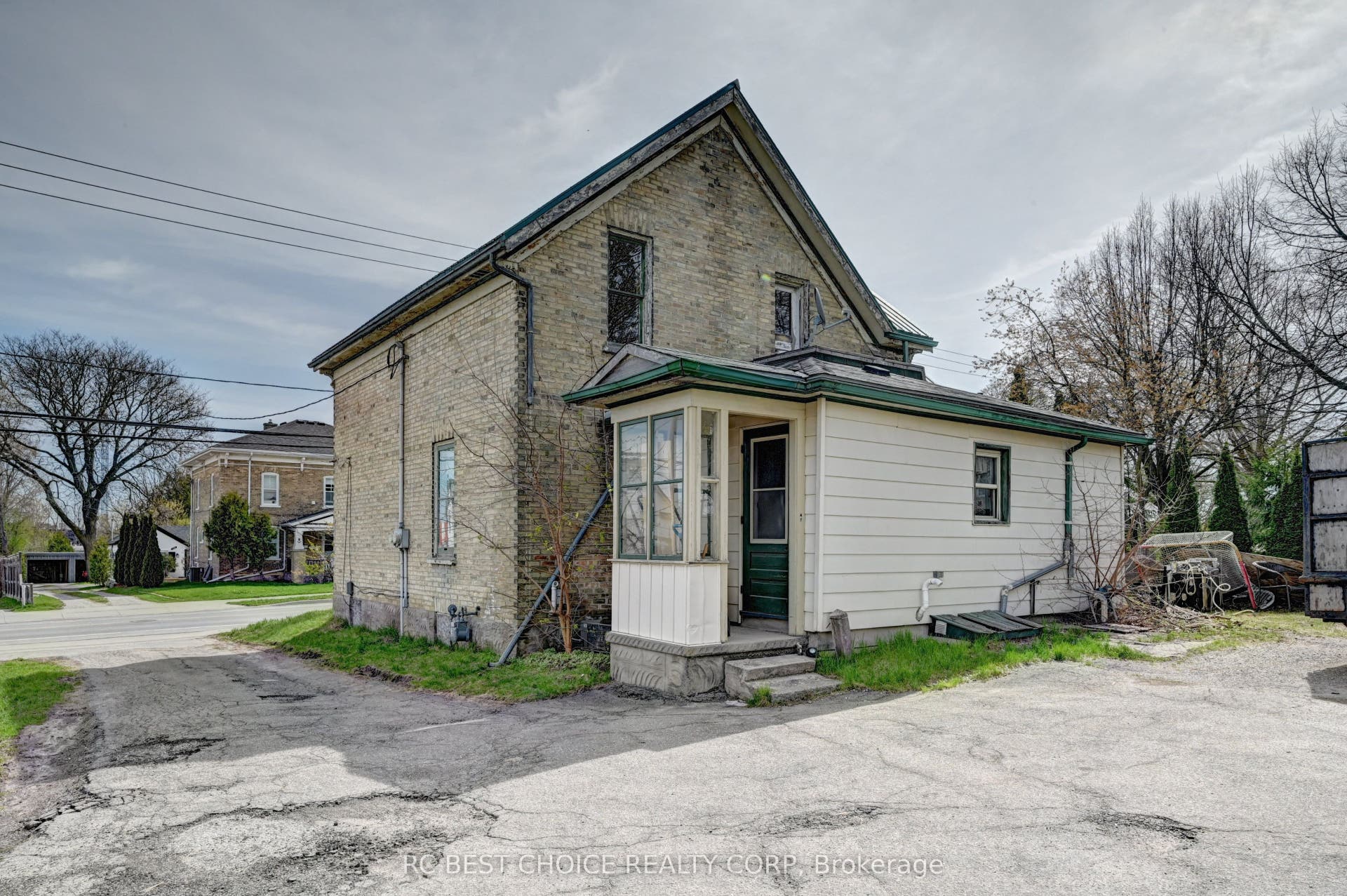 263-265 Mill Street, Kitchener, Waterloo ON N2M 3R4 263-265 Mill Street, Kitchener, Waterloo ON N2M 3R4