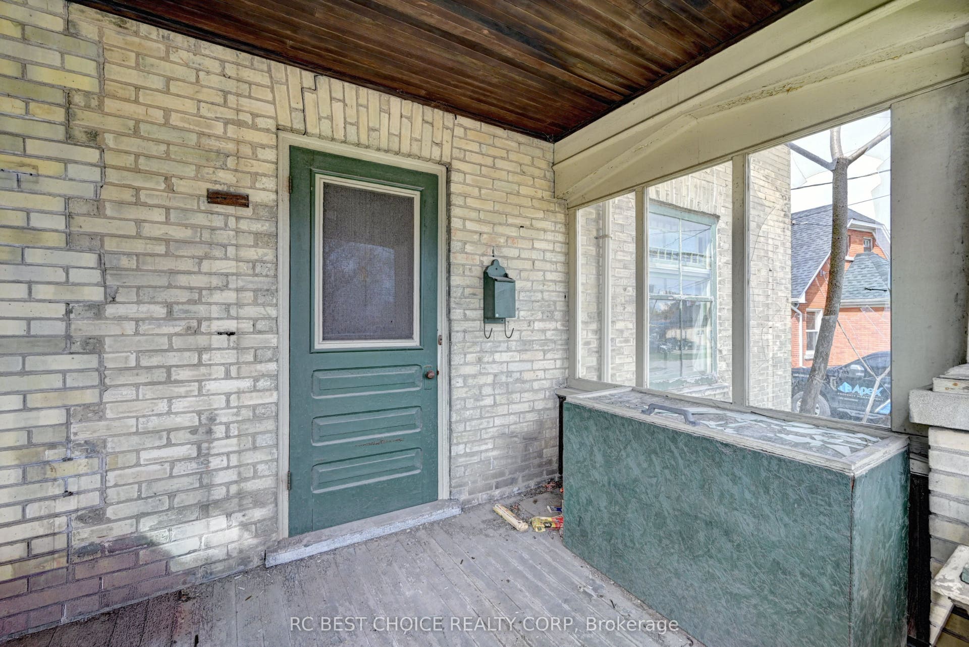 263-265 Mill Street, Kitchener, Waterloo ON N2M 3R4 263-265 Mill Street, Kitchener, Waterloo ON N2M 3R4