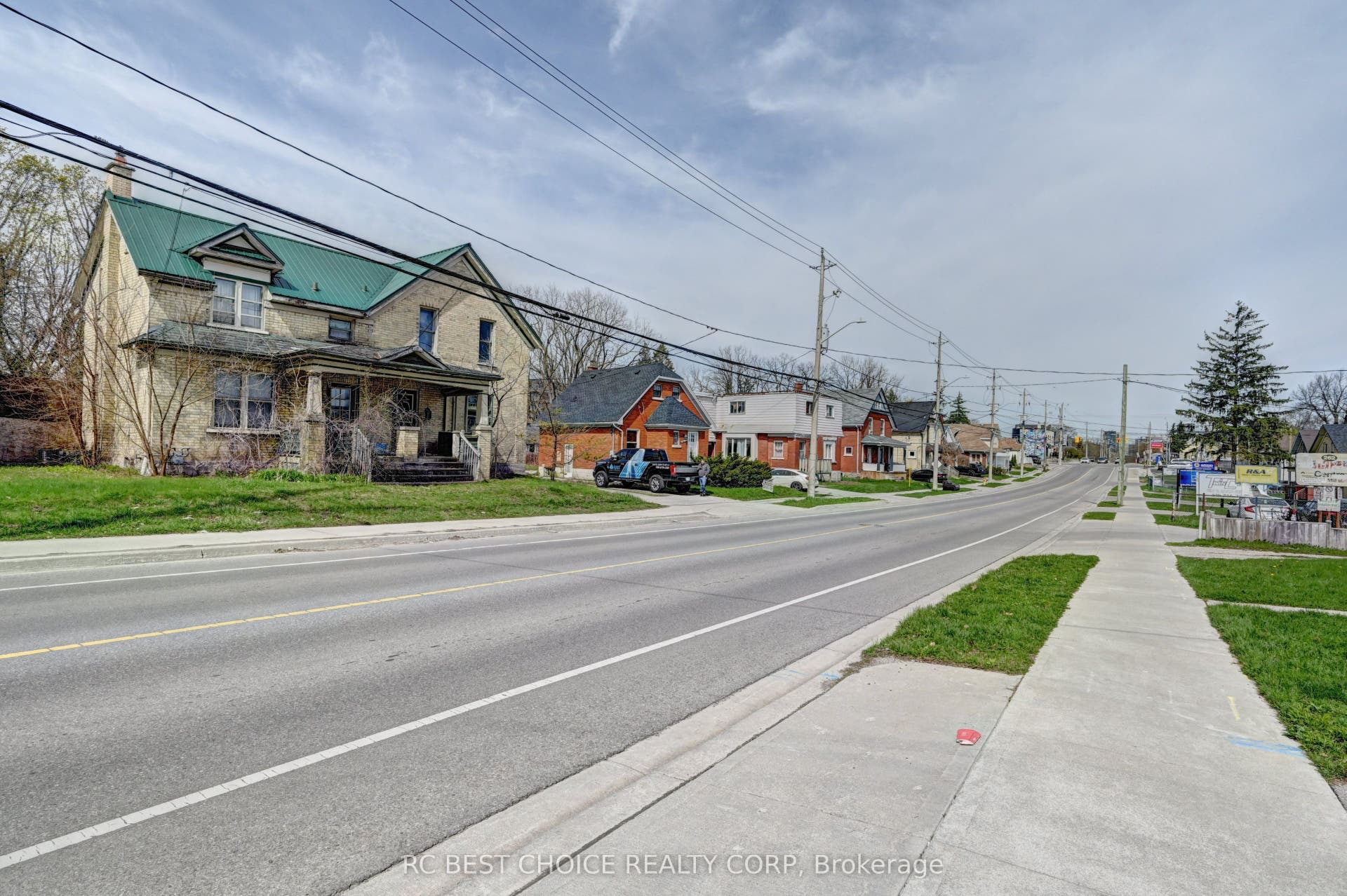 263-265 Mill Street, Kitchener, Waterloo ON N2M 3R4 263-265 Mill Street, Kitchener, Waterloo ON N2M 3R4