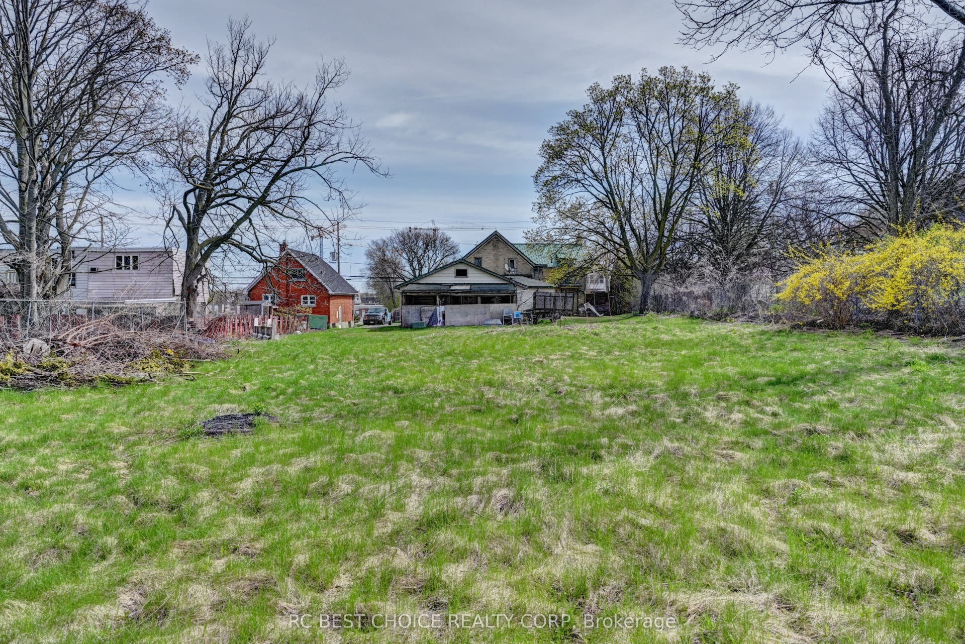 263-265 Mill Street, Kitchener, Waterloo ON N2M 3R4 263-265 Mill Street, Kitchener, Waterloo ON N2M 3R4
