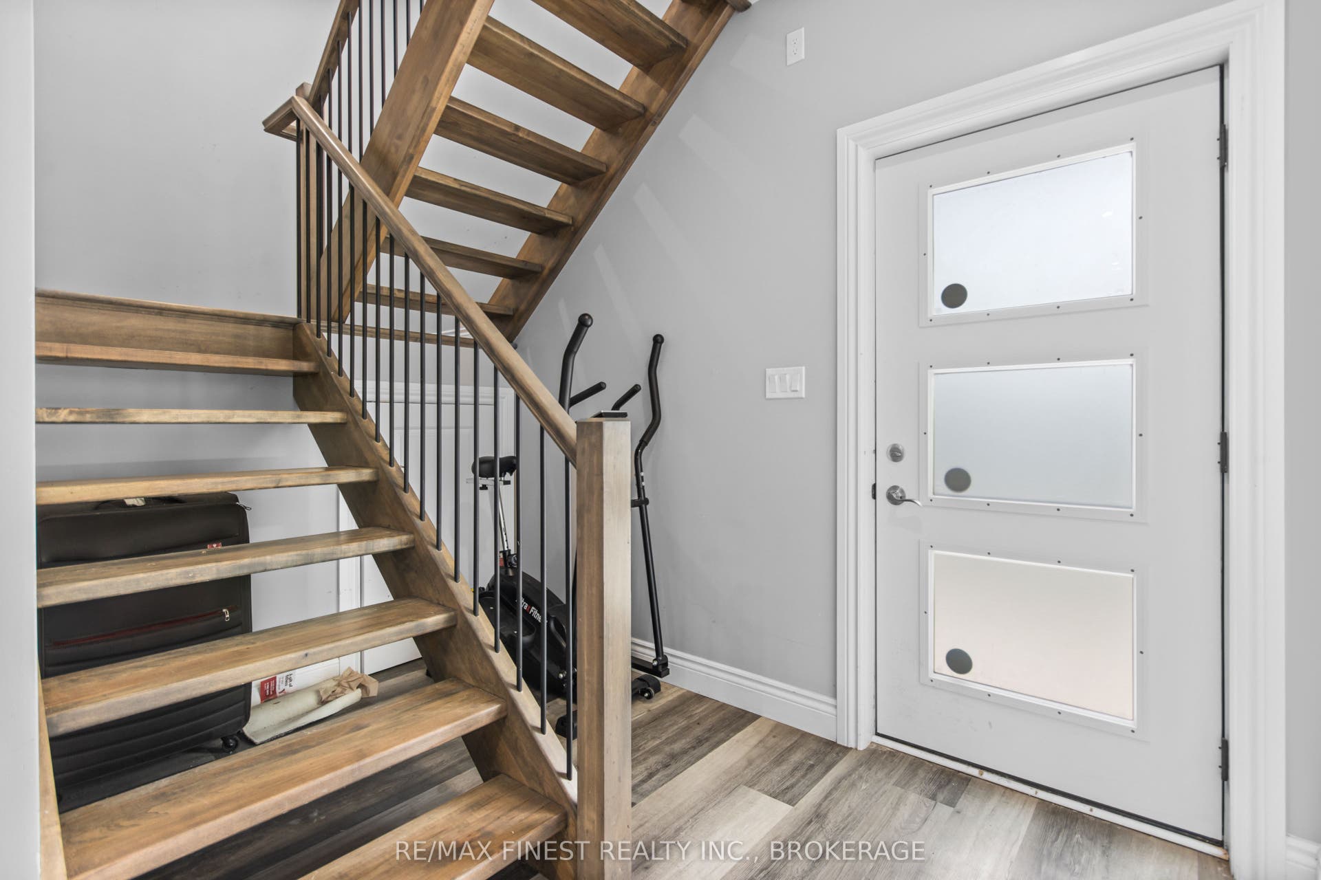 67-69 Gardiner Street, Kingston, Frontenac ON K7M 1A7