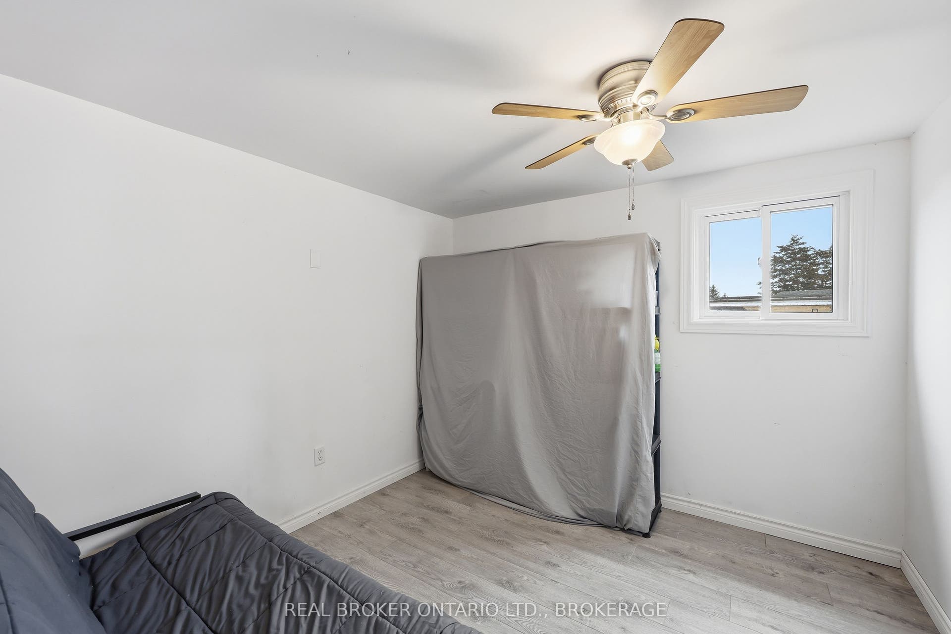 11 HERMES Drive, Kingston, Frontenac ON K7K 5T3 11 HERMES Drive, Kingston, Frontenac ON K7K 5T3