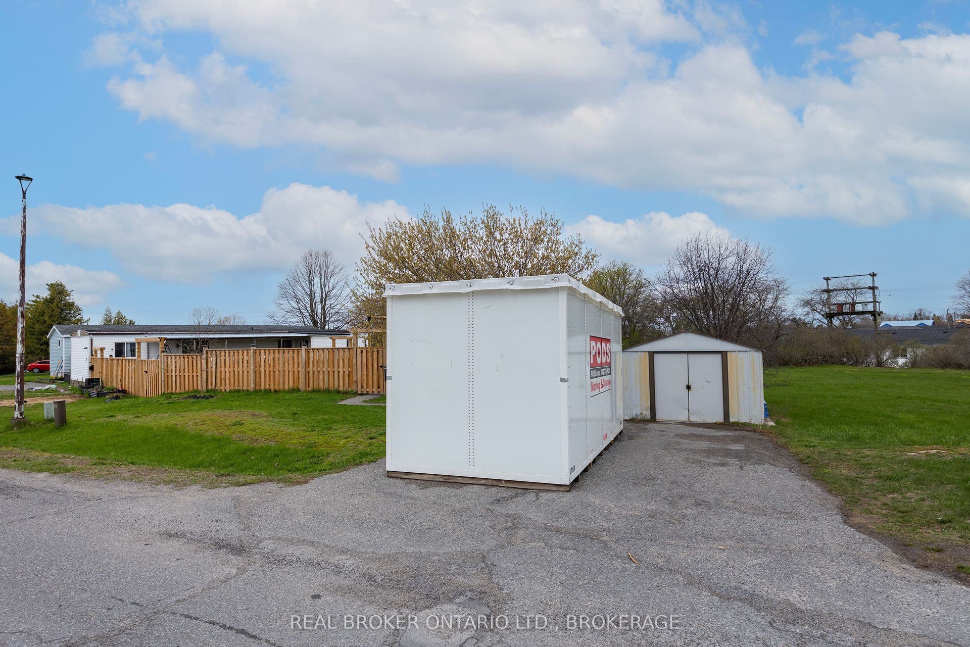 11 HERMES Drive, Kingston, Frontenac ON K7K 5T3 11 HERMES Drive, Kingston, Frontenac ON K7K 5T3