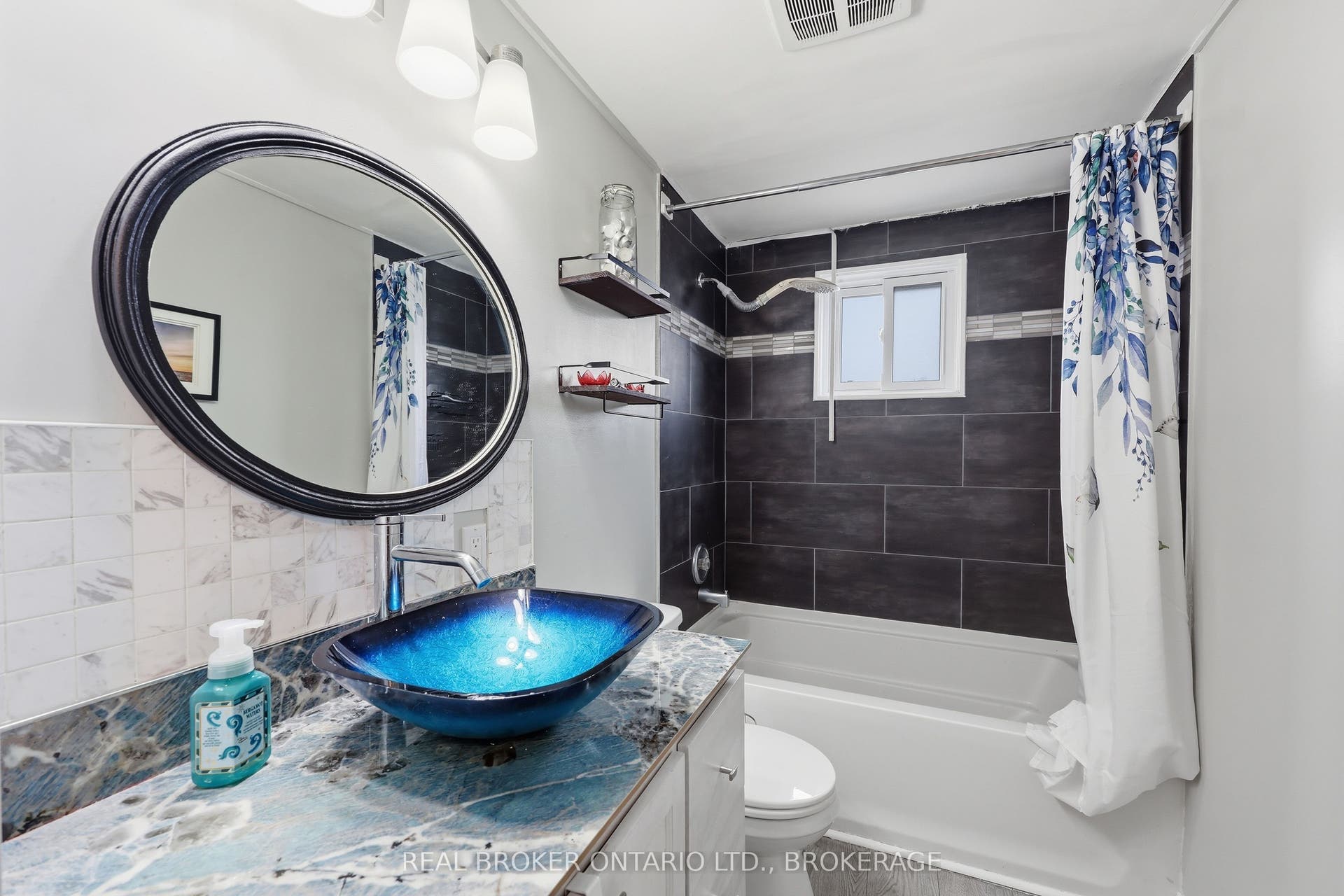 11 HERMES Drive, Kingston, Frontenac ON K7K 5T3 11 HERMES Drive, Kingston, Frontenac ON K7K 5T3