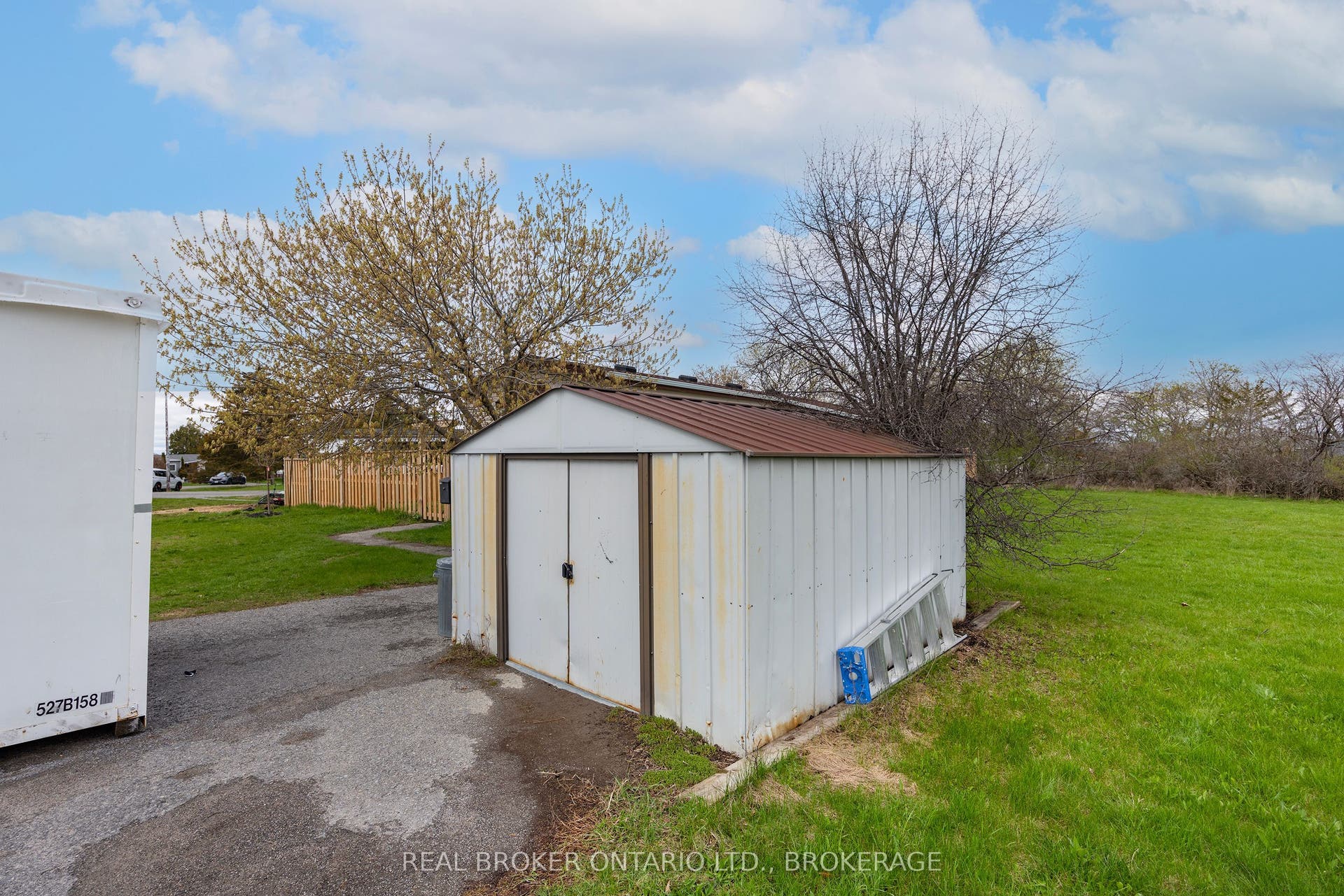 11 HERMES Drive, Kingston, Frontenac ON K7K 5T3 11 HERMES Drive, Kingston, Frontenac ON K7K 5T3
