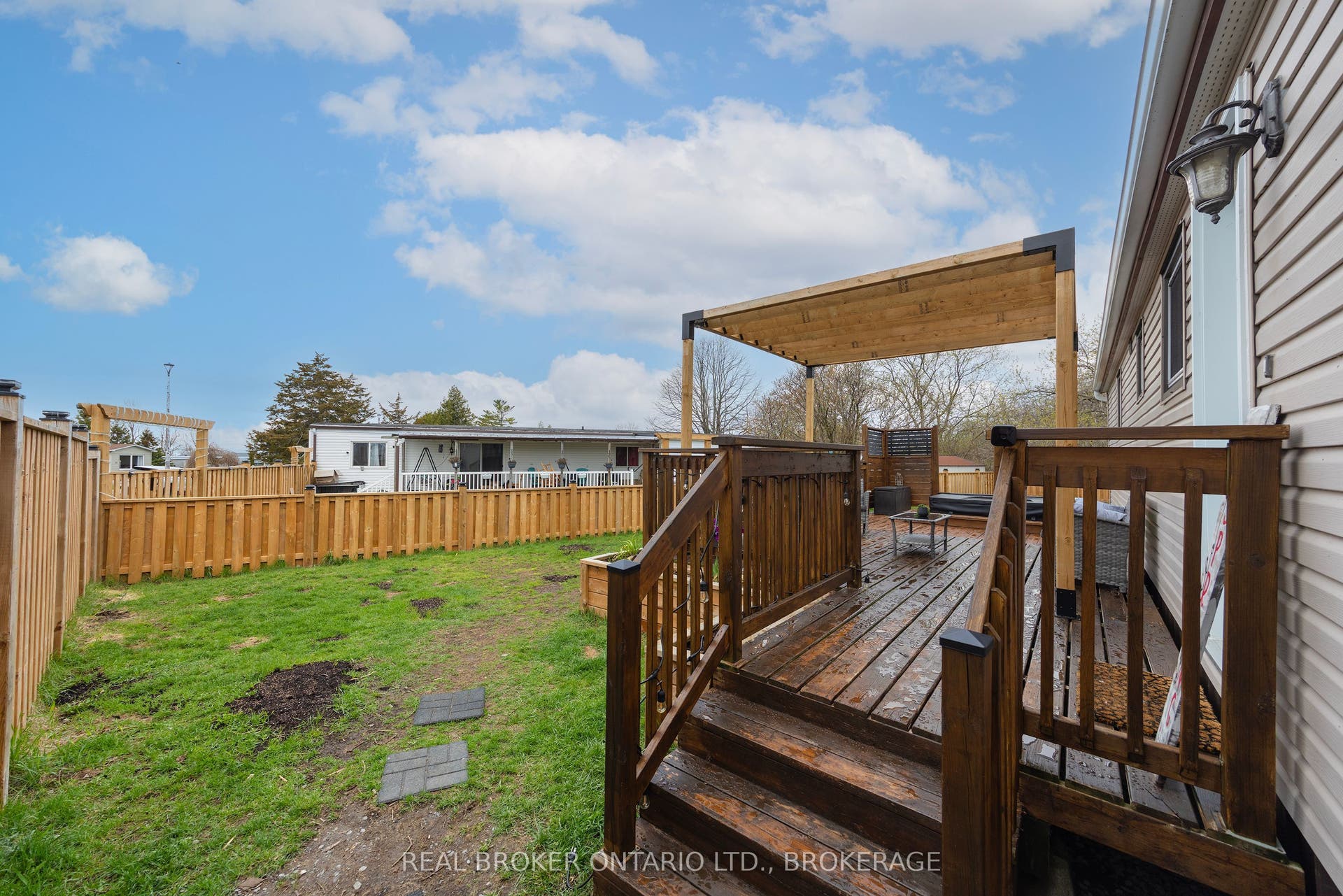 11 HERMES Drive, Kingston, Frontenac ON K7K 5T3 11 HERMES Drive, Kingston, Frontenac ON K7K 5T3