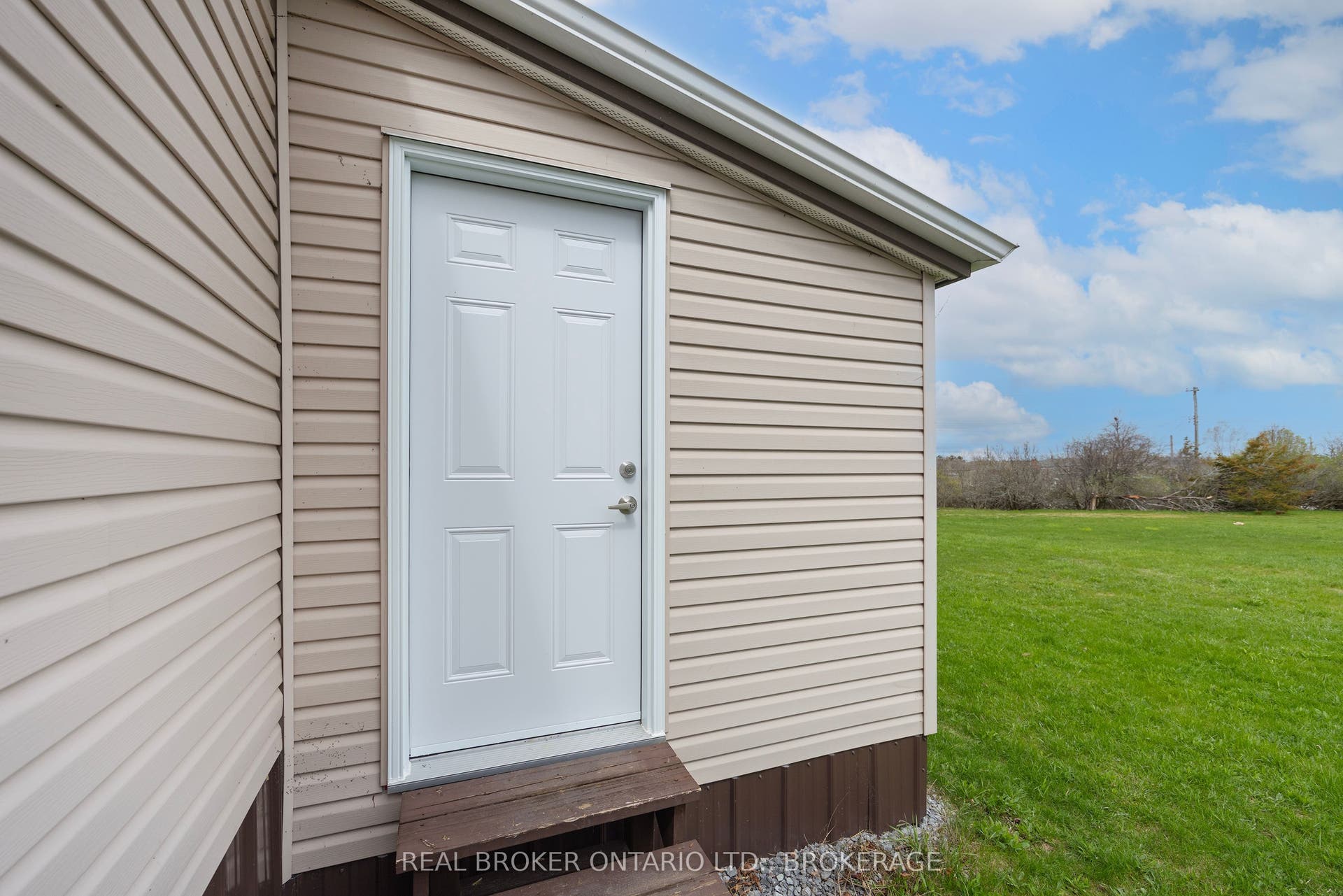11 HERMES Drive, Kingston, Frontenac ON K7K 5T3 11 HERMES Drive, Kingston, Frontenac ON K7K 5T3