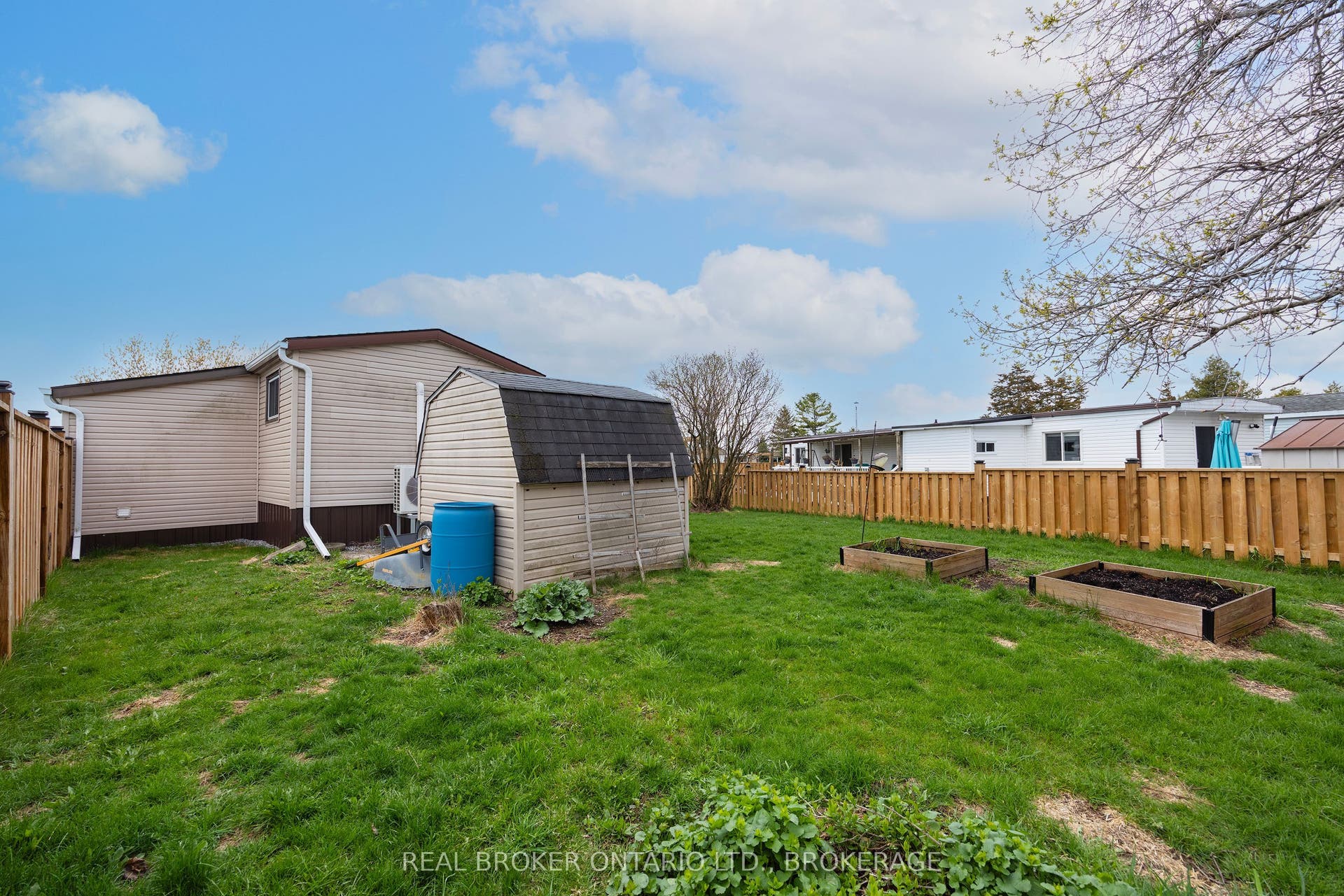 11 HERMES Drive, Kingston, Frontenac ON K7K 5T3 11 HERMES Drive, Kingston, Frontenac ON K7K 5T3