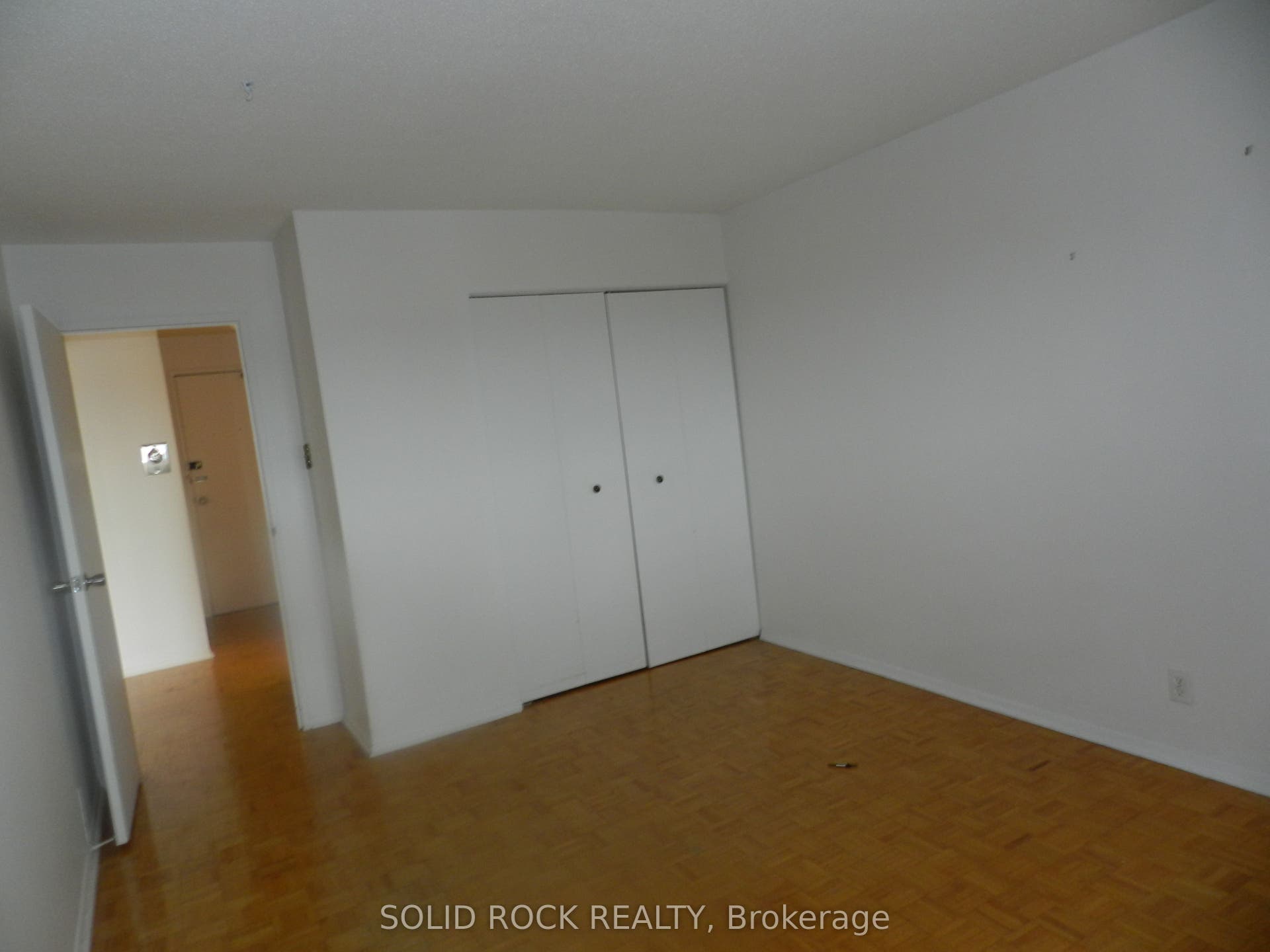 158 A E MCARTHUR Avenue E, #1501, Vanier And Kingsview Park, Ottawa ON K1L 7E7
