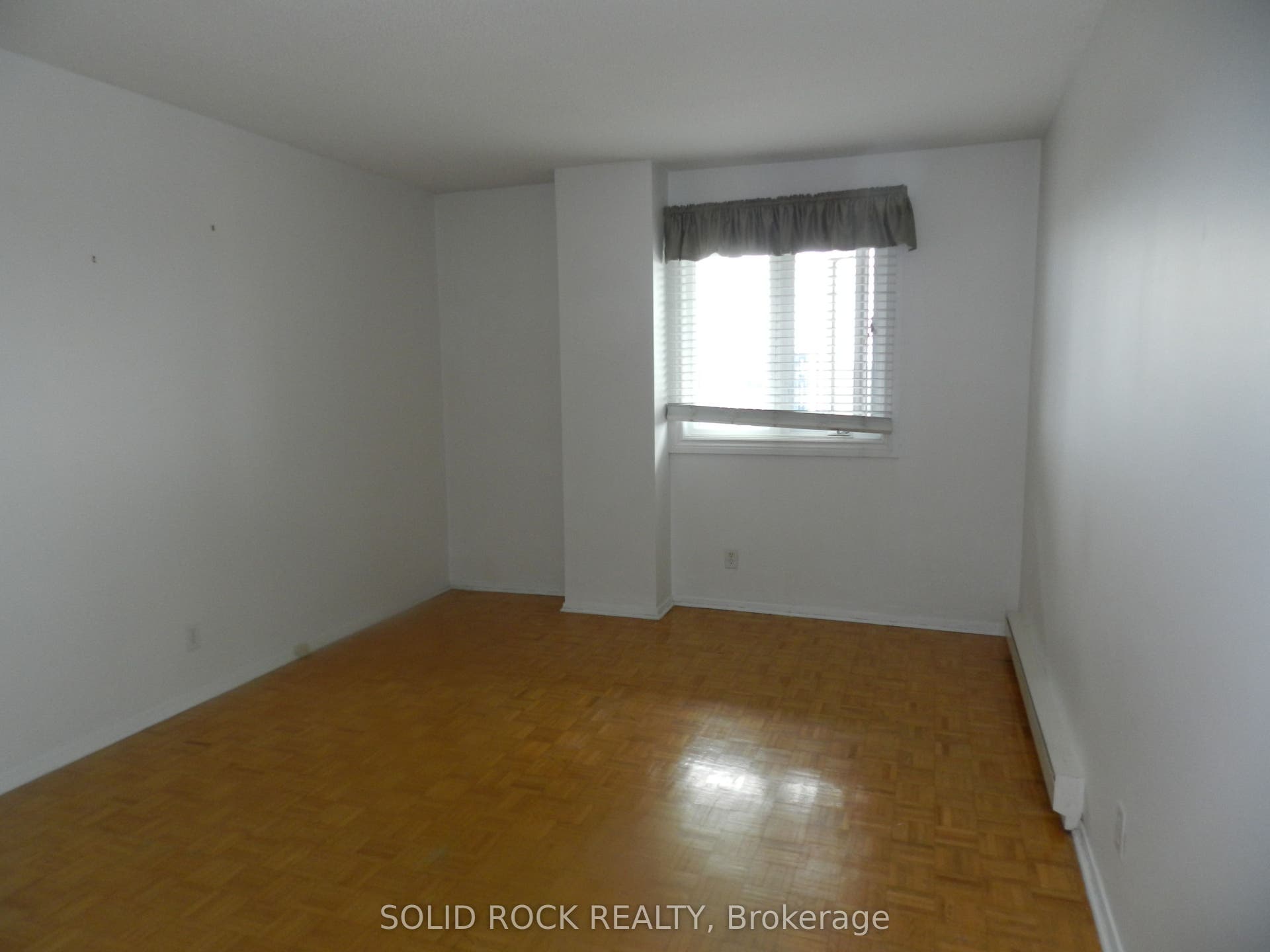 158 A E MCARTHUR Avenue E, #1501, Vanier And Kingsview Park, Ottawa ON K1L 7E7