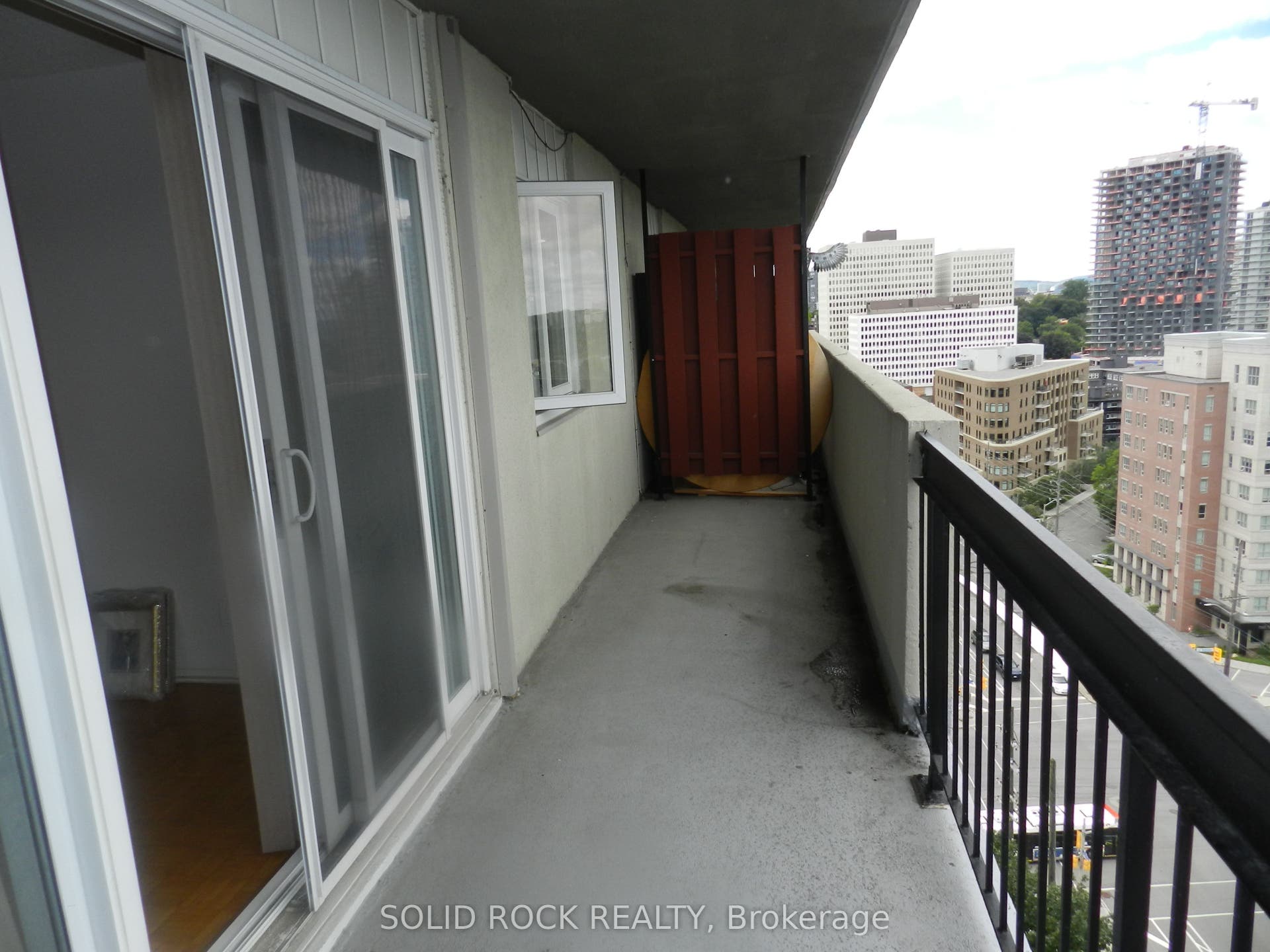 158 A E MCARTHUR Avenue E, #1501, Vanier And Kingsview Park, Ottawa ON K1L 7E7