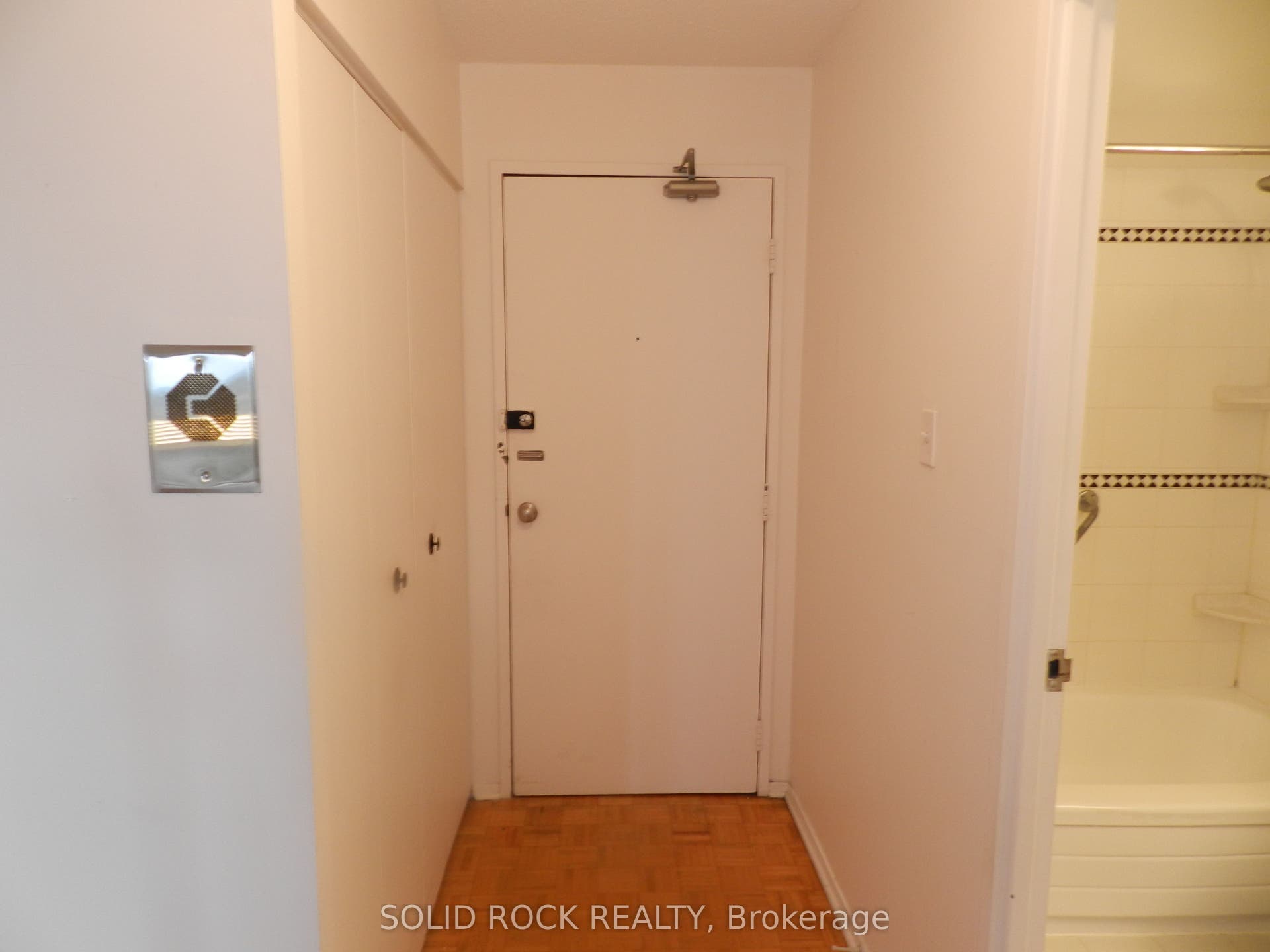 158 A E MCARTHUR Avenue E, #1501, Vanier And Kingsview Park, Ottawa ON K1L 7E7