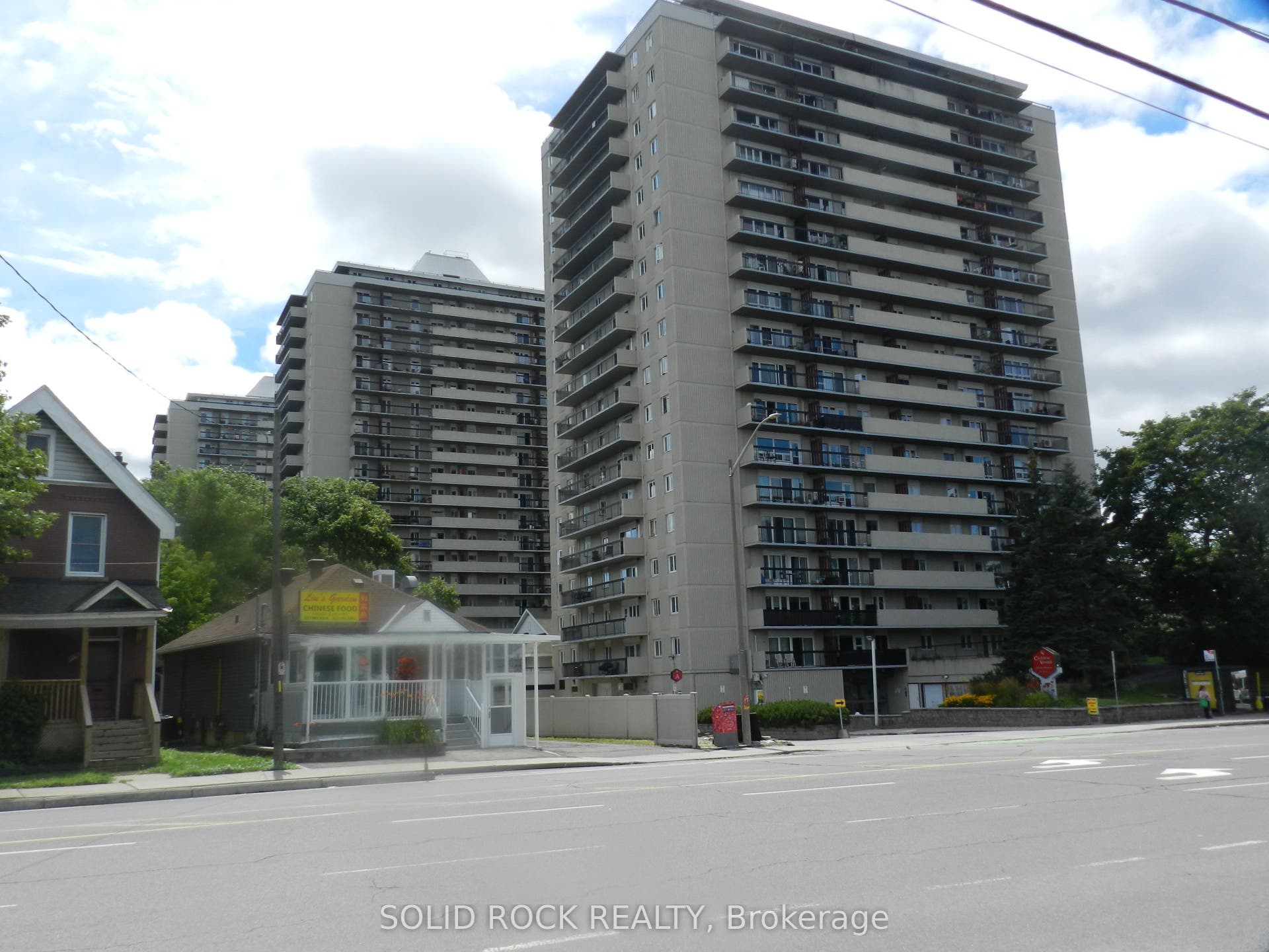 158 A E MCARTHUR Avenue E, #1501, Vanier And Kingsview Park, Ottawa ON K1L 7E7