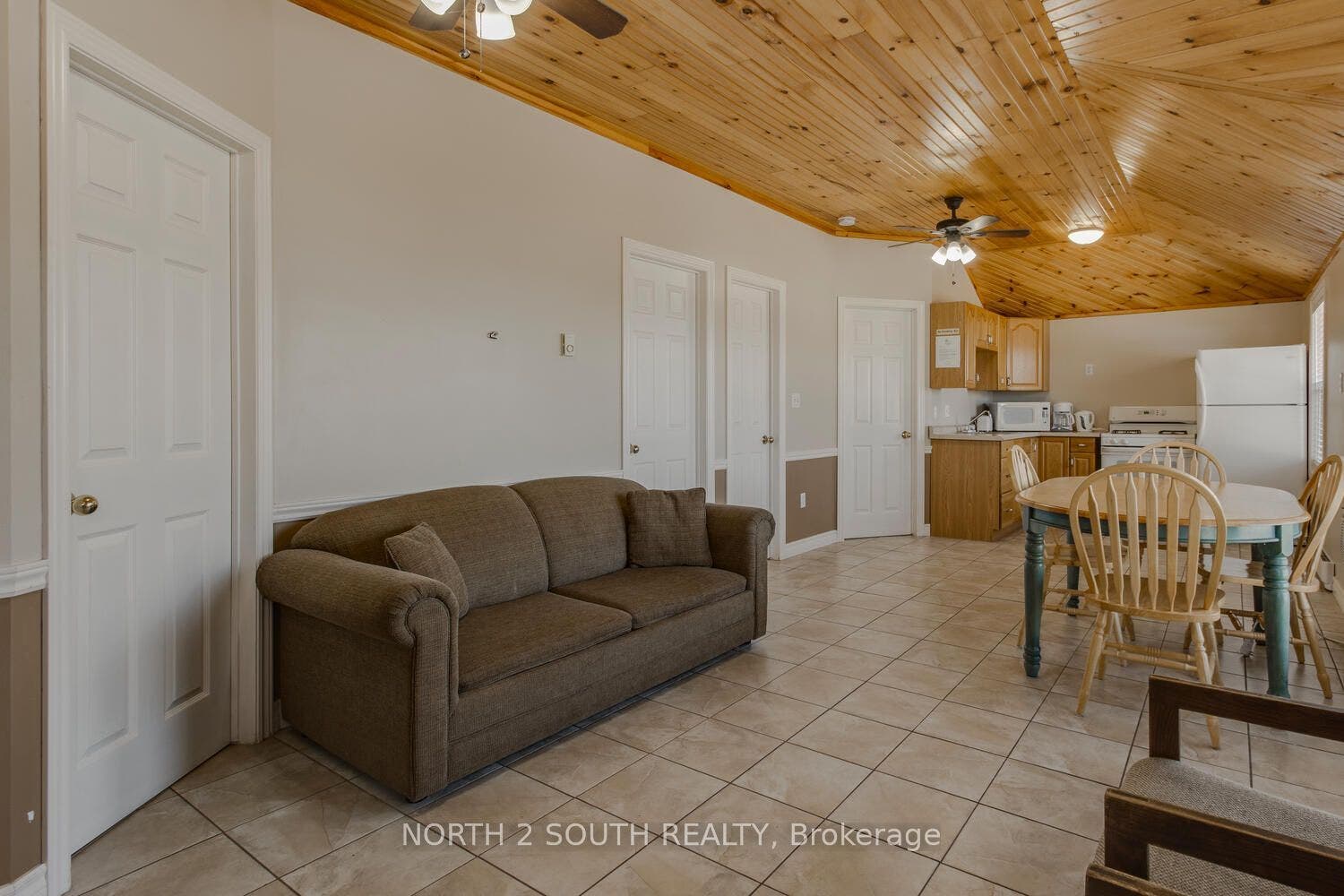 14-42 Bluewater Road, Georgian Bay, Muskoka ON P0E 1E0